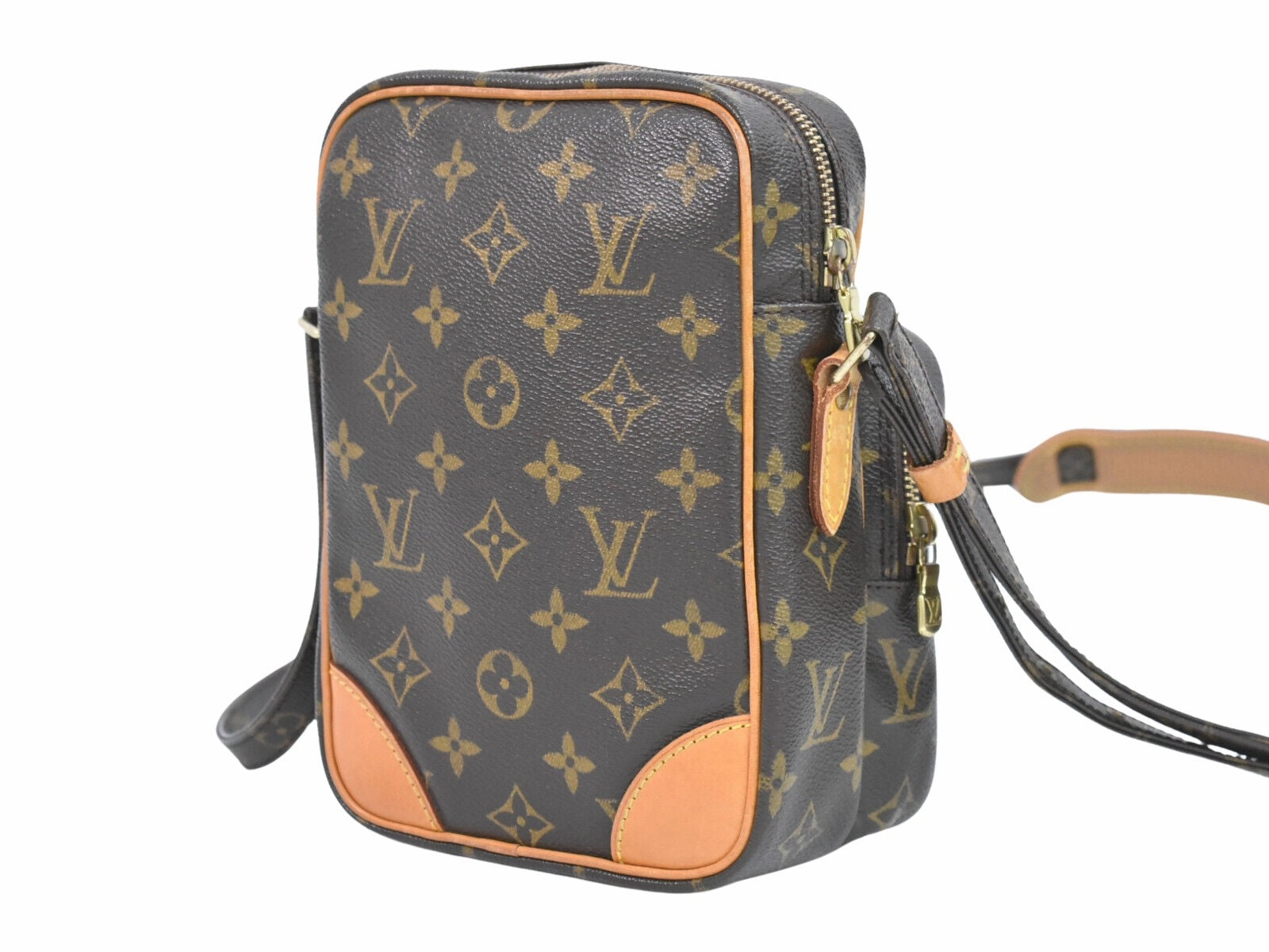 Louis Vuitton Amazon  Canvas Shoulder Bag ()