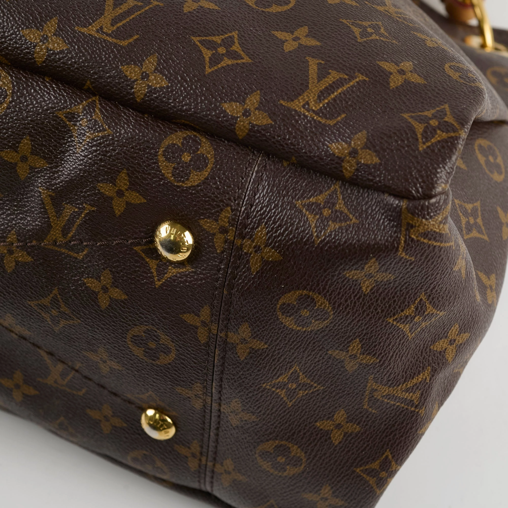 Louis Vuitton Artsy MM Monogram