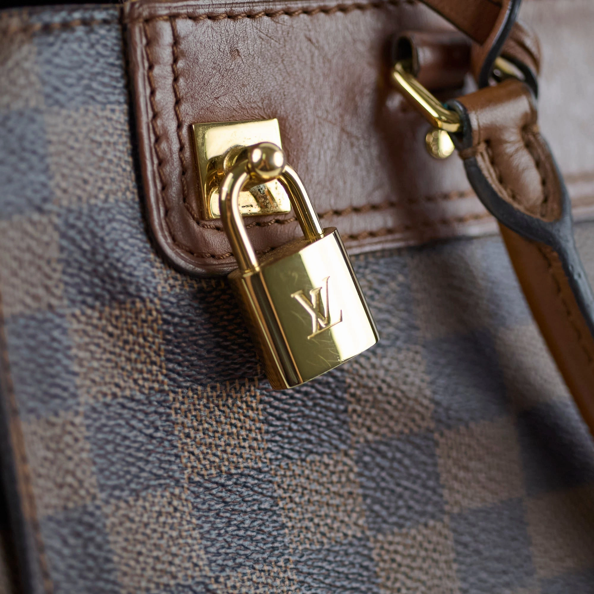 Louis Vuitton Ascot Tote Damier Ebene