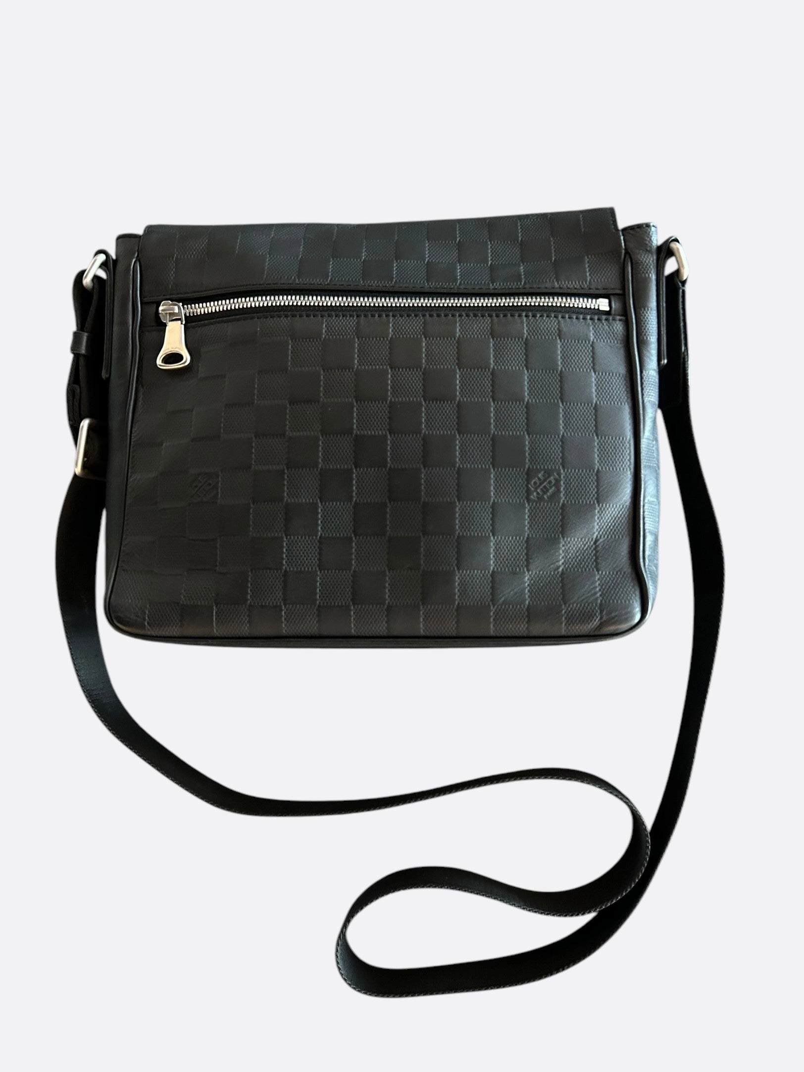 Louis Vuitton Black Damier Infini District Messenger
