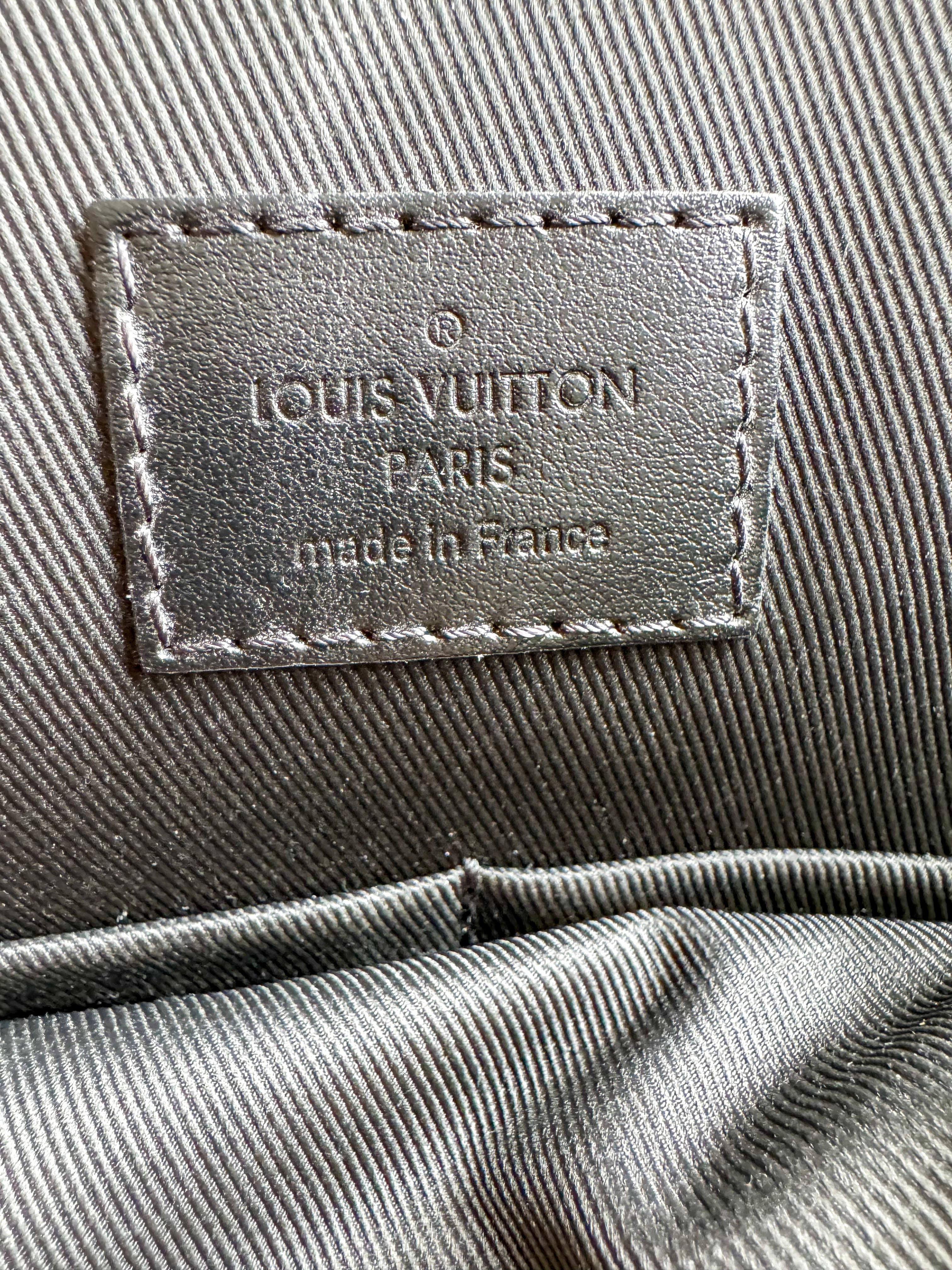 Louis Vuitton Black Taurillon Monogram Christopher Messenger Bag