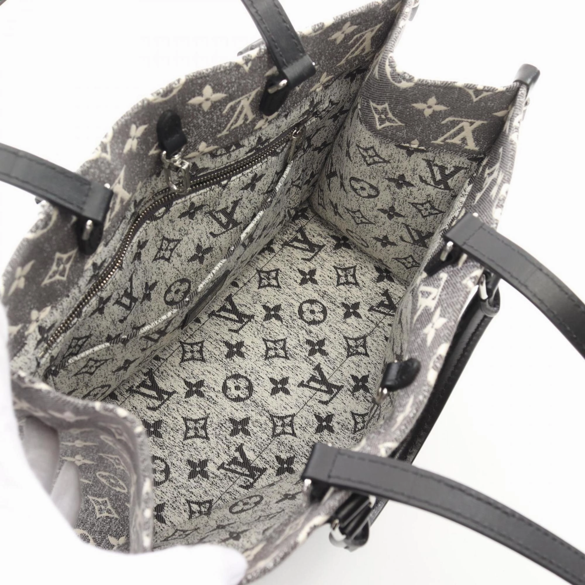 Louis Vuitton  blue Leather Tote Bag (Pre-Owned)