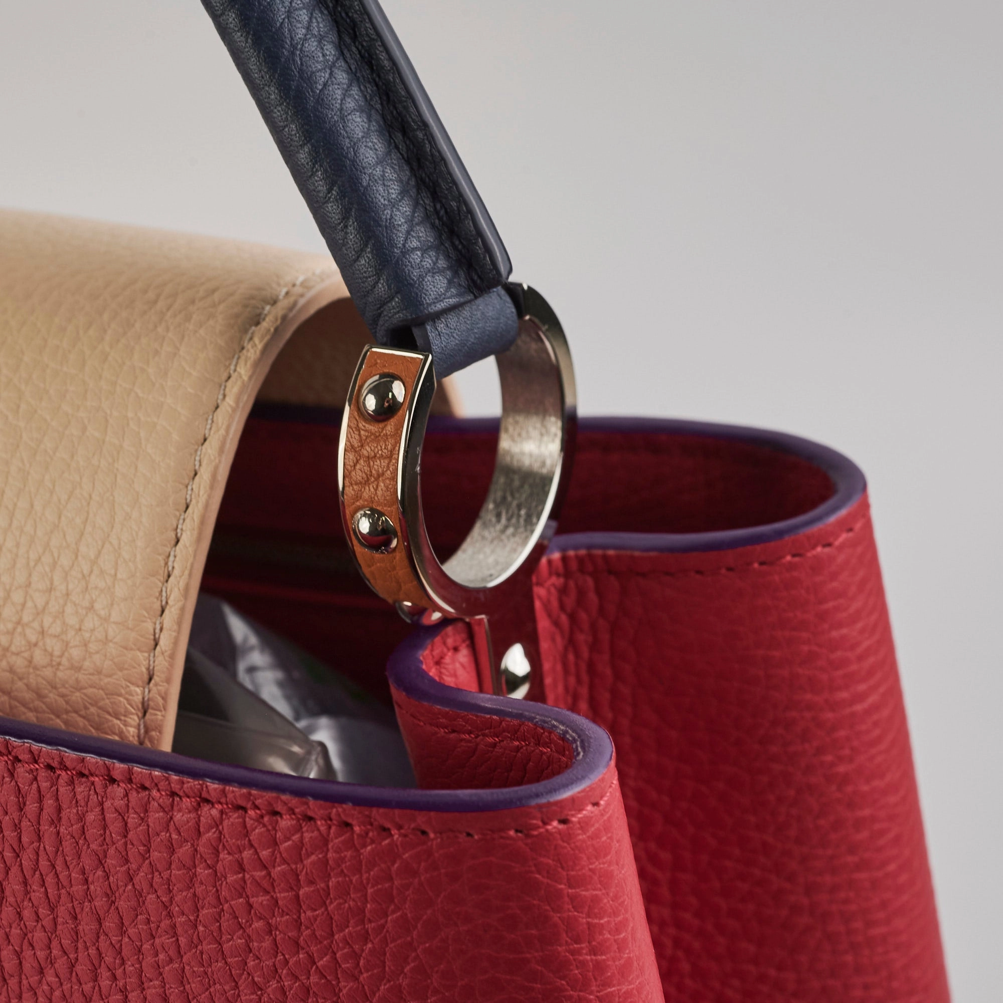 Louis Vuitton Capucine PM