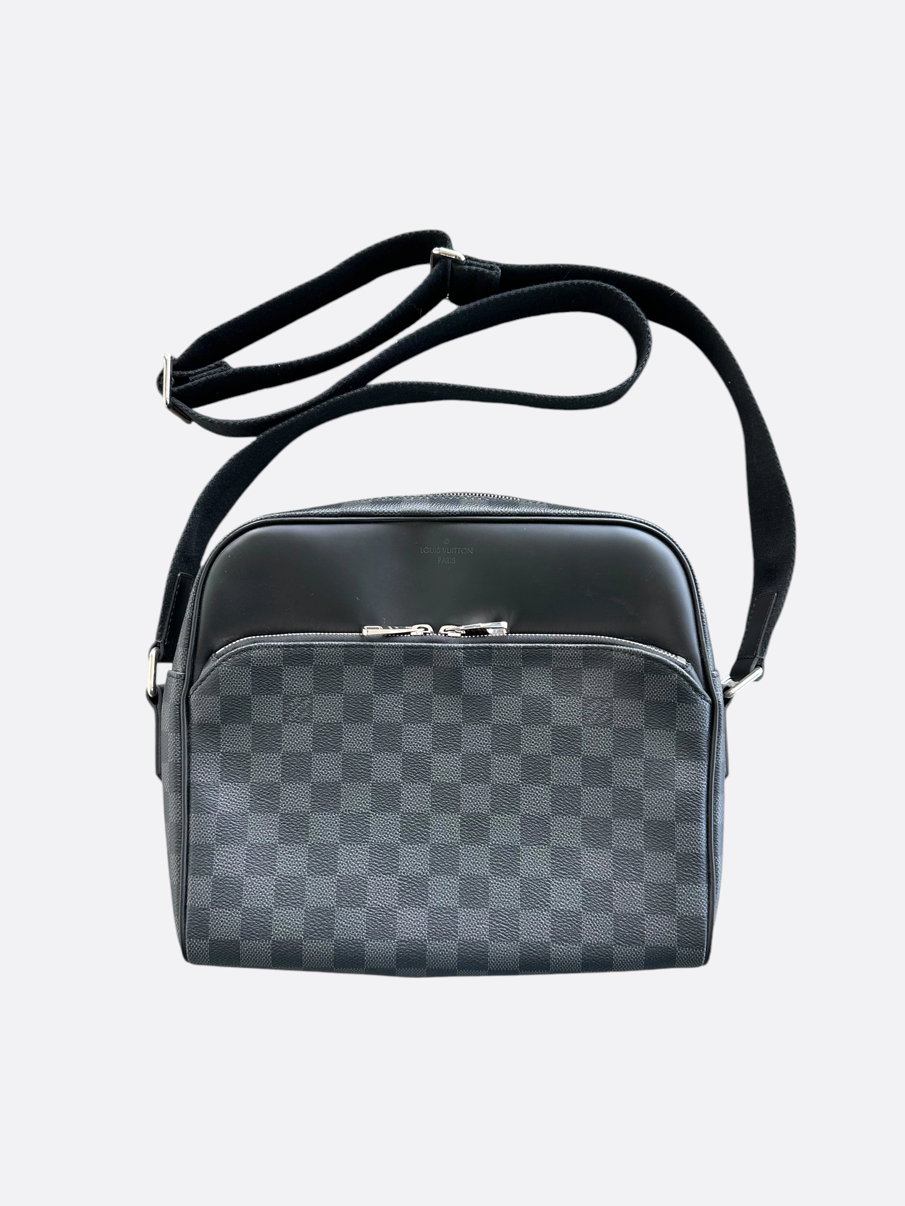Louis Vuitton Damier Graphite Daytona Messenger Bag