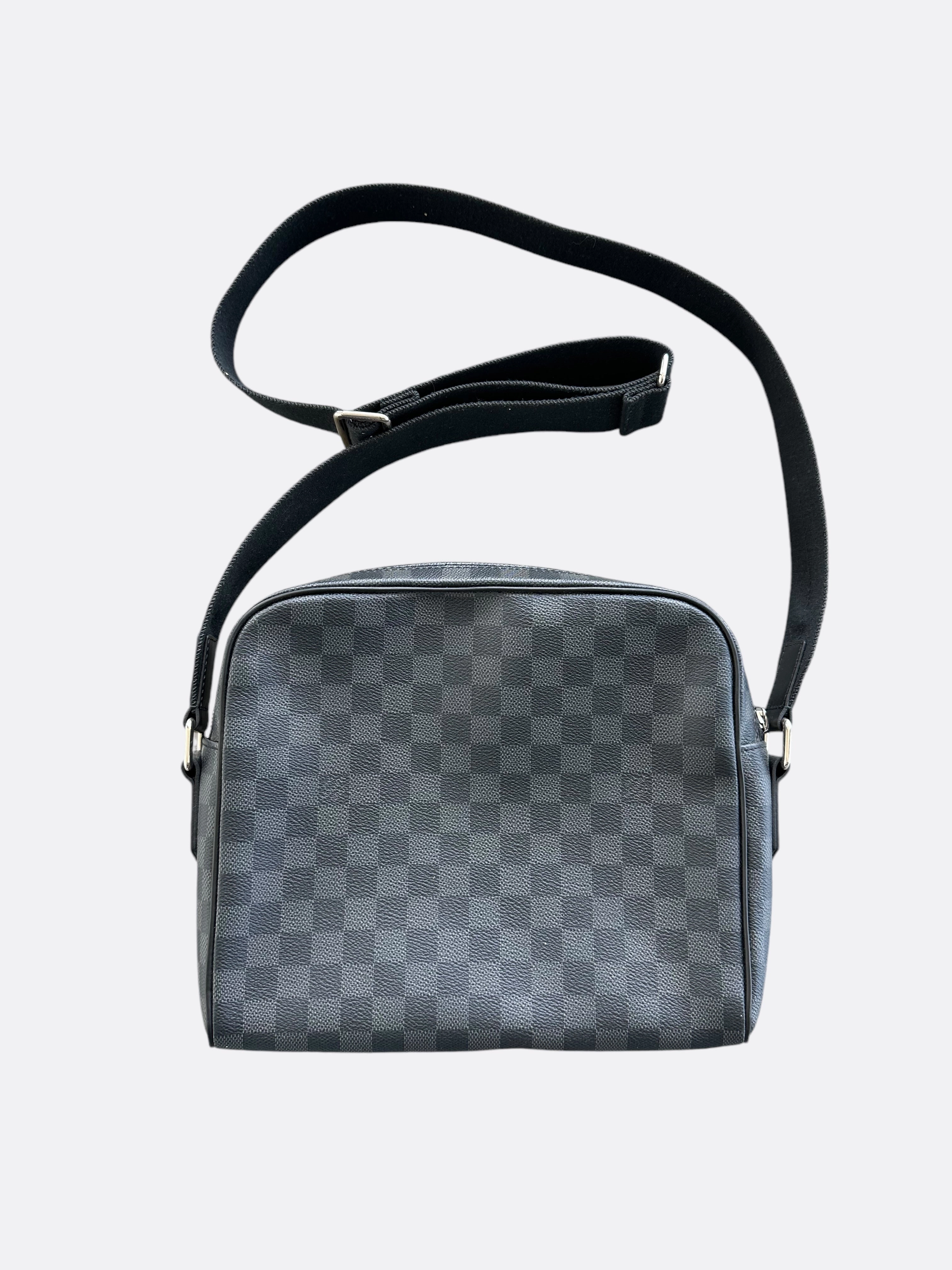 Louis Vuitton Damier Graphite Daytona Messenger Bag