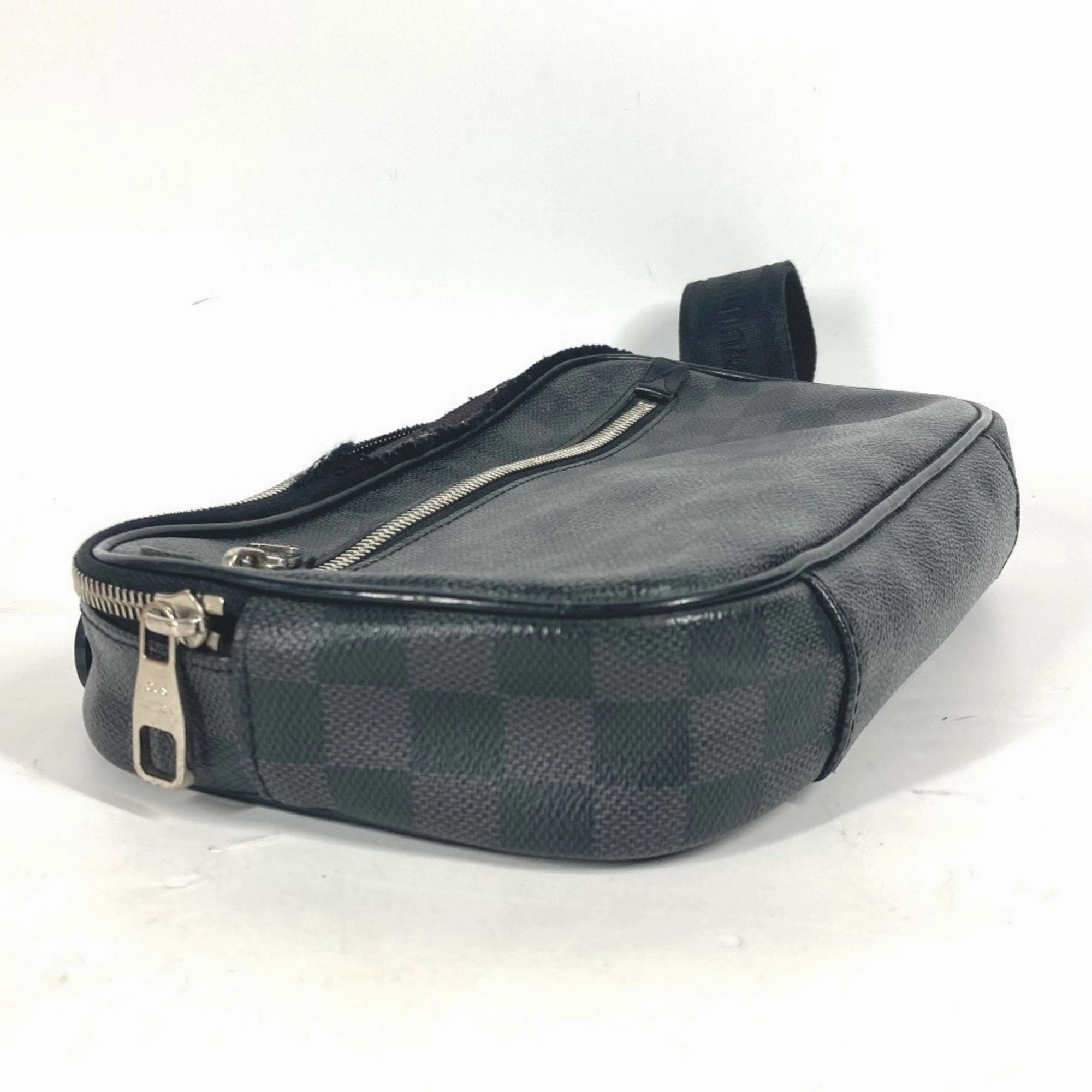 Louis Vuitton Damier Graphite Handbag Sling Bag (Pre-Owned)