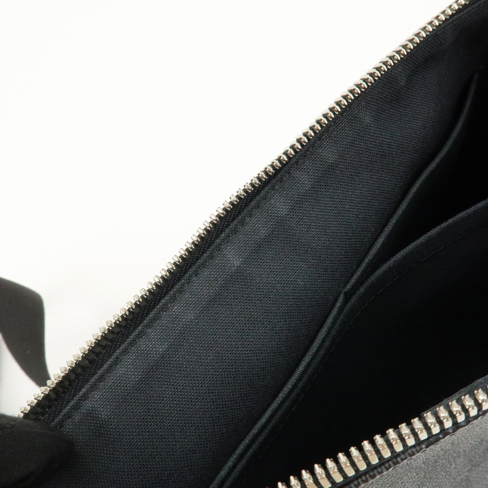 Louis Vuitton Damier Graphite Mick MM Shoulder Bag N41106