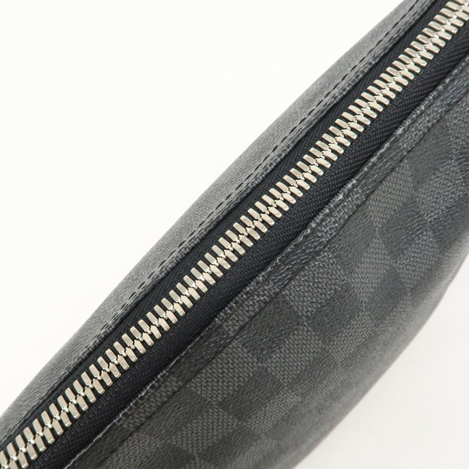 Louis Vuitton Damier Graphite Mick MM Shoulder Bag N41106
