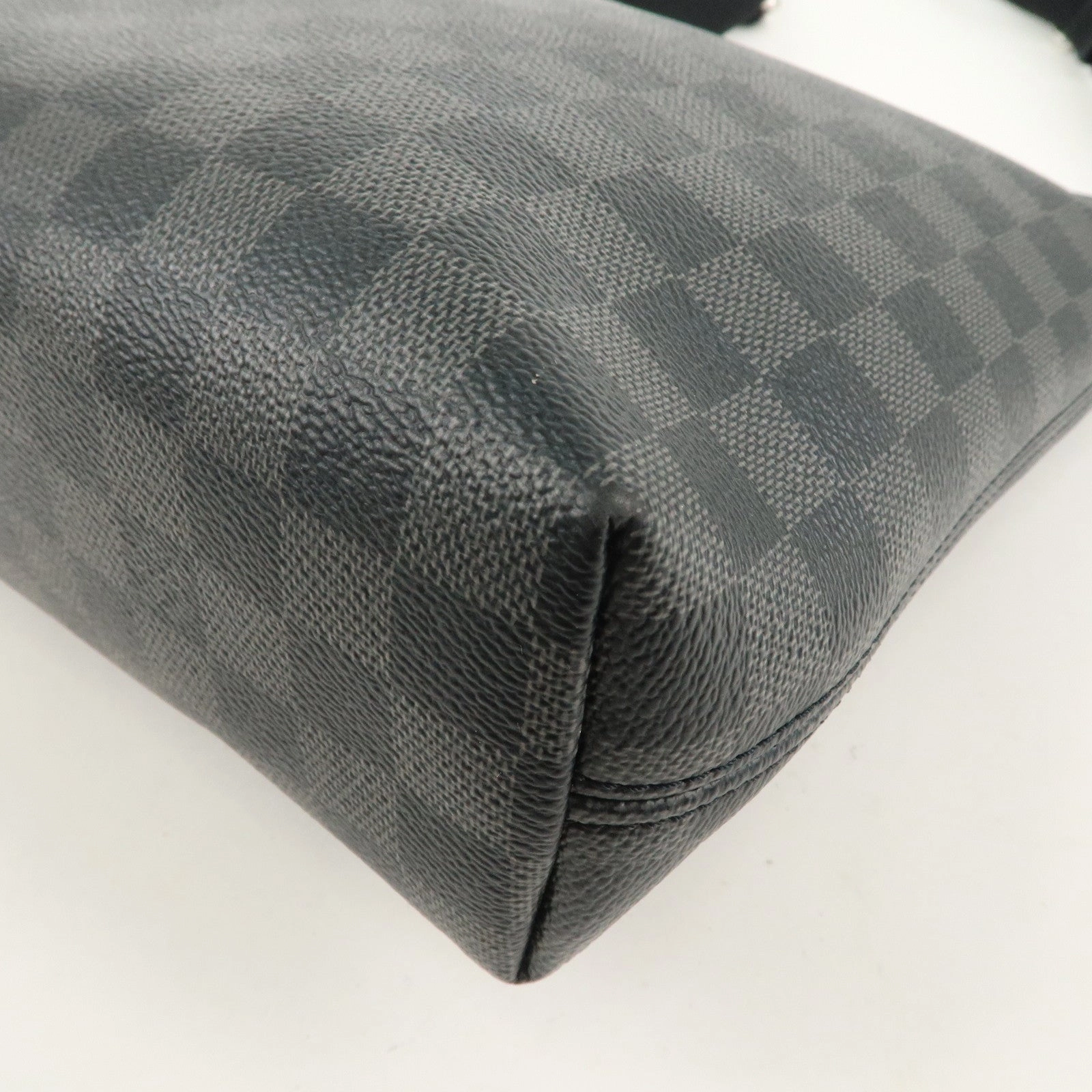 Louis Vuitton Damier Graphite Mick PM Shoulder Bag N40003