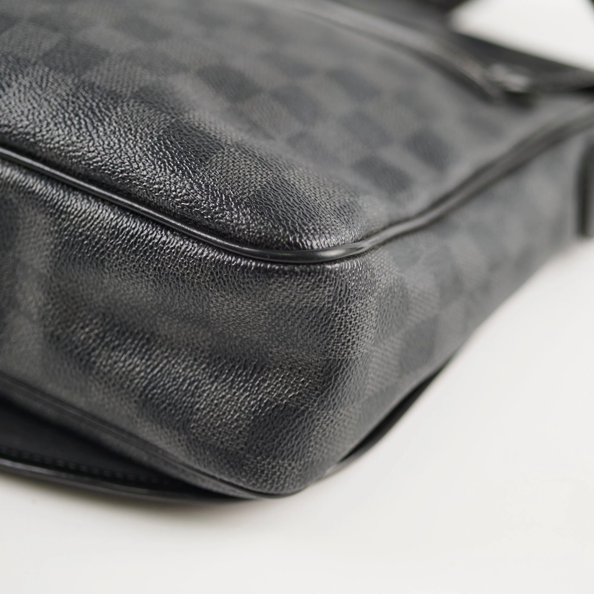 Louis Vuitton Damier Graphite MM
