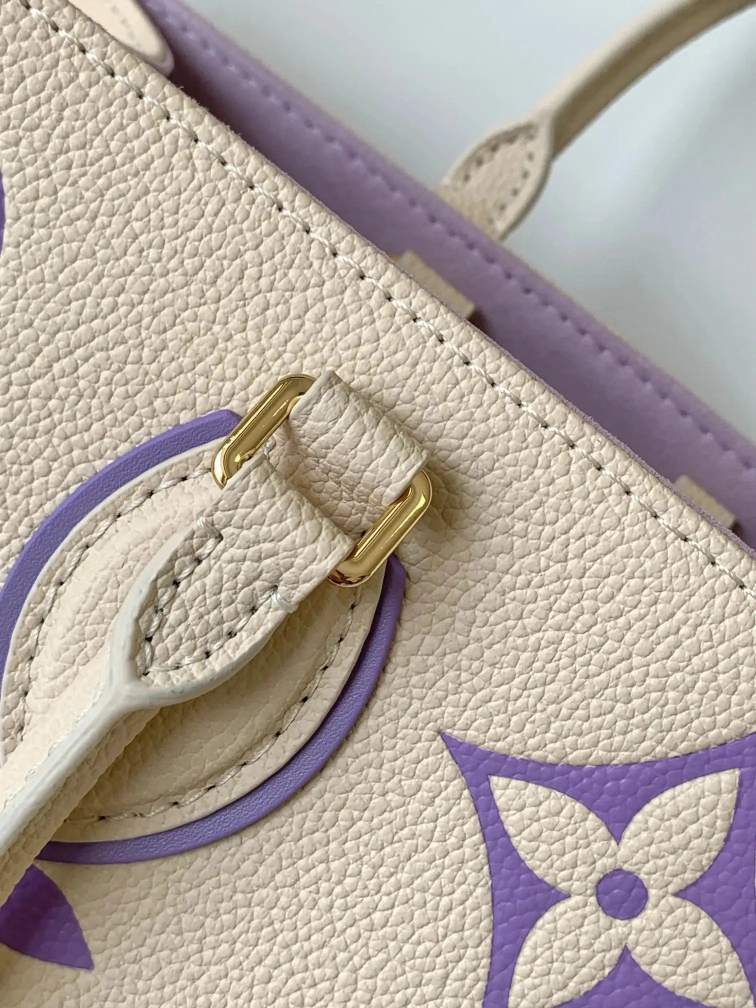 LOUIS VUITTON Empreinte Monogram Giant By The Pool Onthego MM Summer M45718