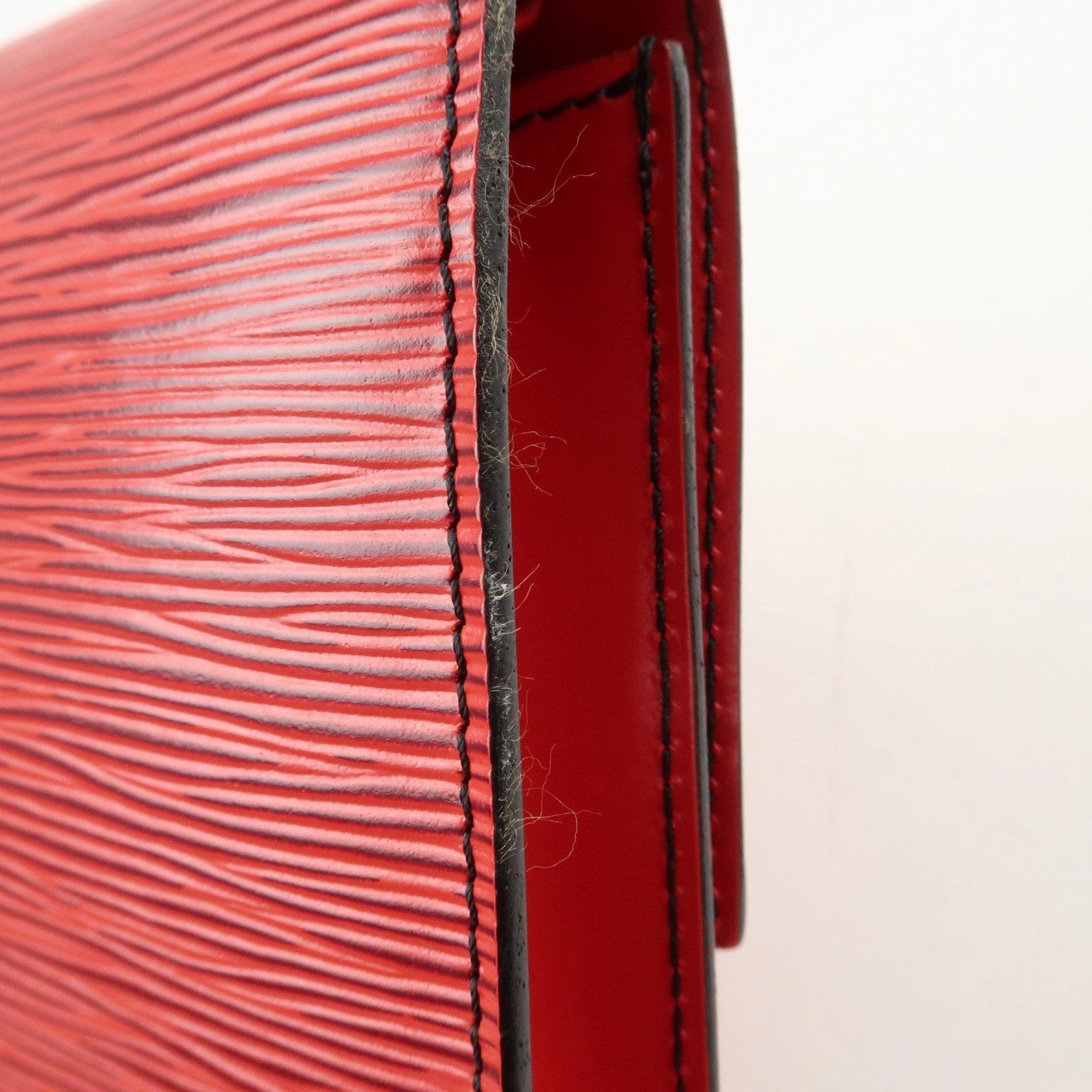 Louis Vuitton Epi Arsch Shoulder Bag Castilian Red M52577