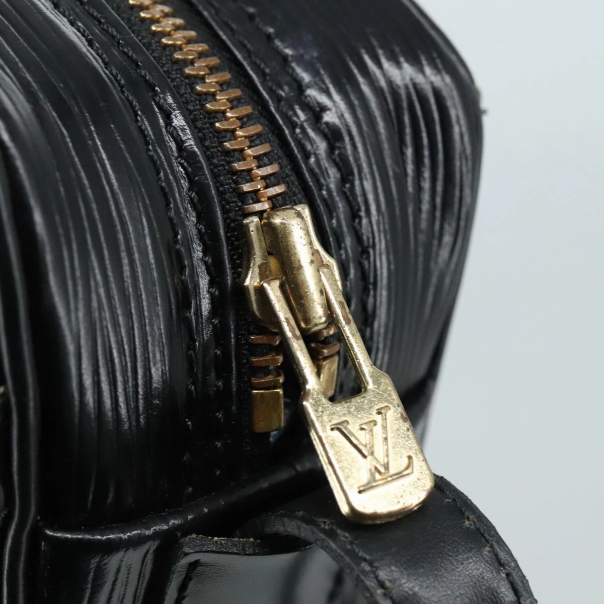 LOUIS VUITTON Epi Jeune Fille MM Shoulder Bag Black M52152 LV 107060