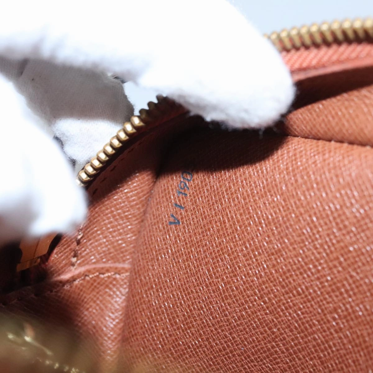 LOUIS VUITTON Epi Jeune FilleMM Shoulder Bag Brown M52153 LV 107459