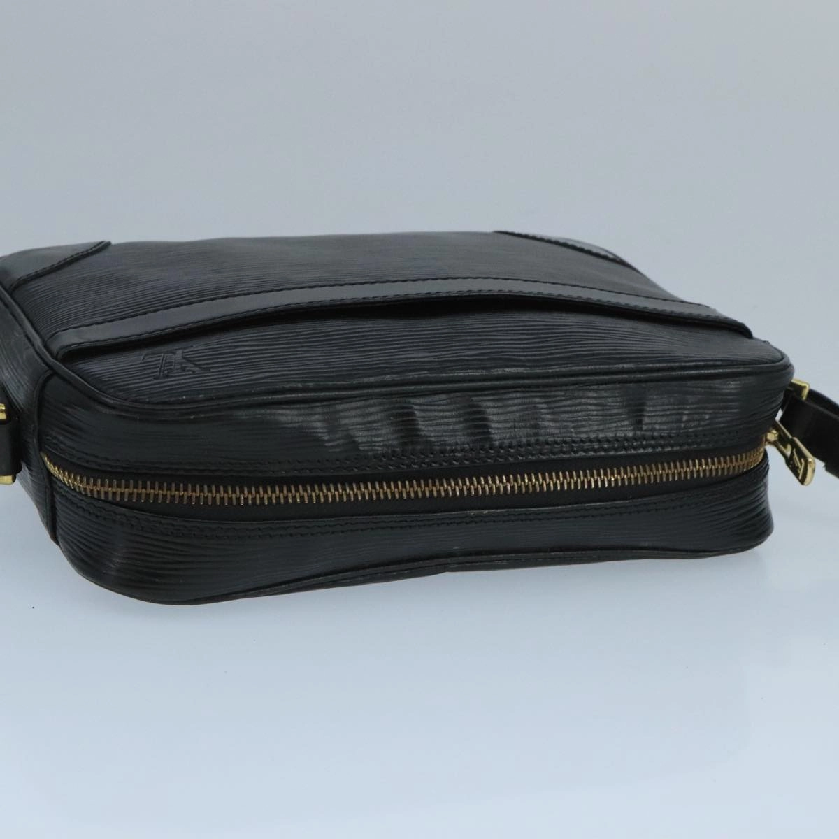 LOUIS VUITTON Epi Trocadero 23 Shoulder Bag Black M52302 LV 101714