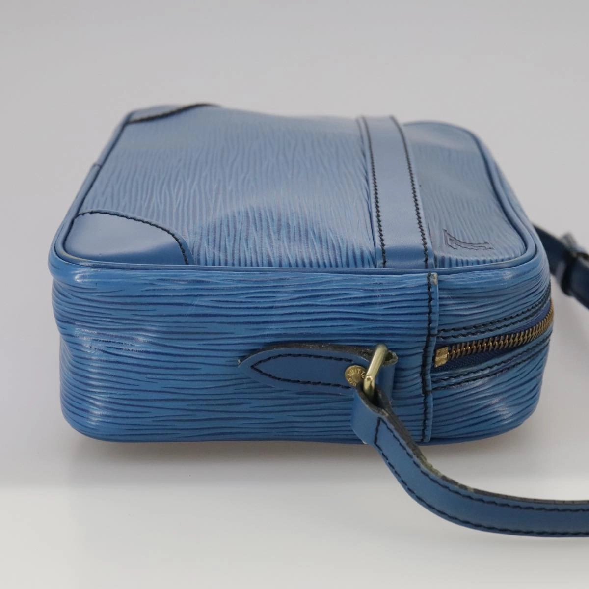 LOUIS VUITTON Epi Trocadero 23 Shoulder Bag Blue M52305 LV 104835