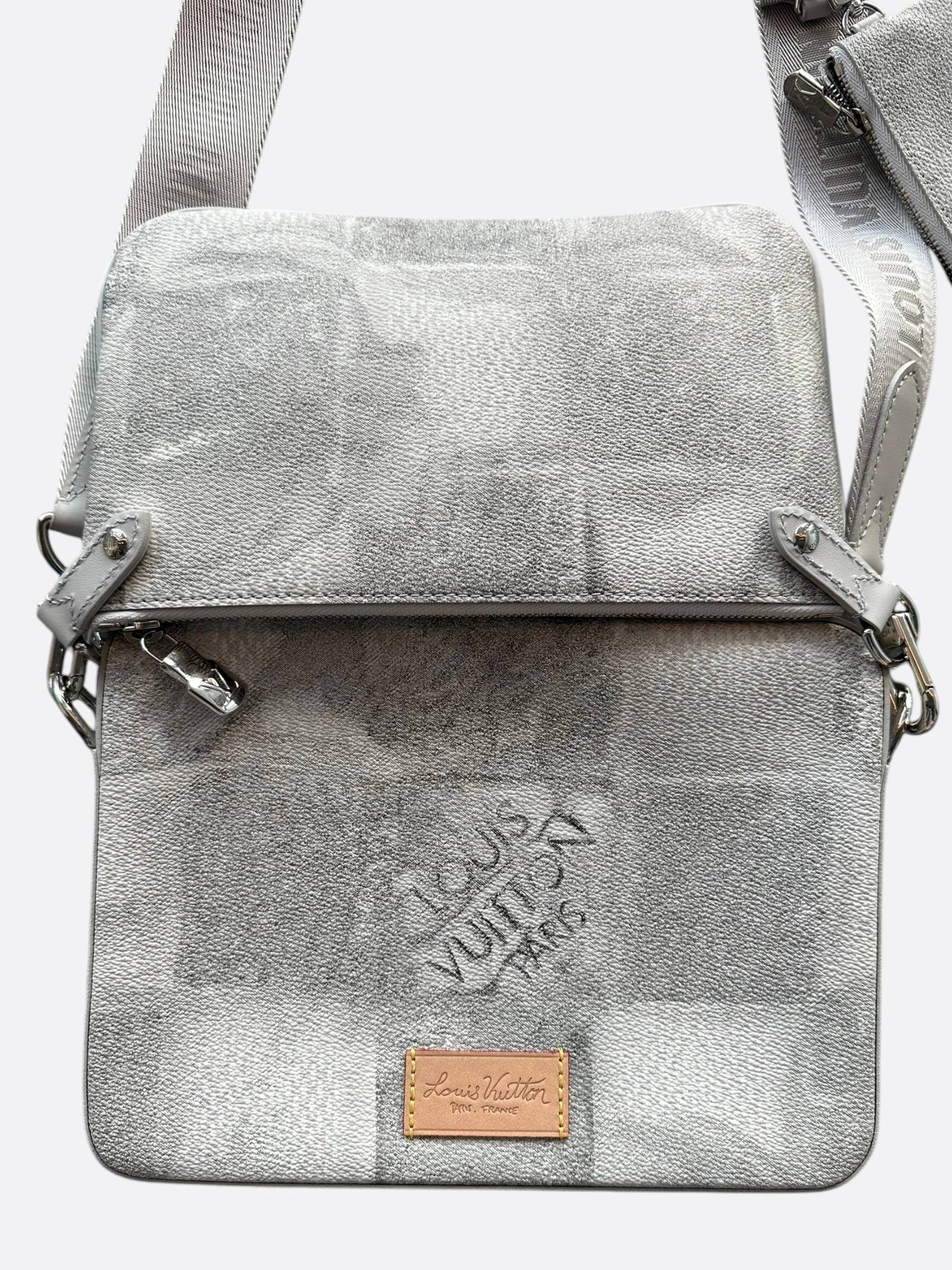 Louis Vuitton Grey Damier Salt Trio Messenger Bag