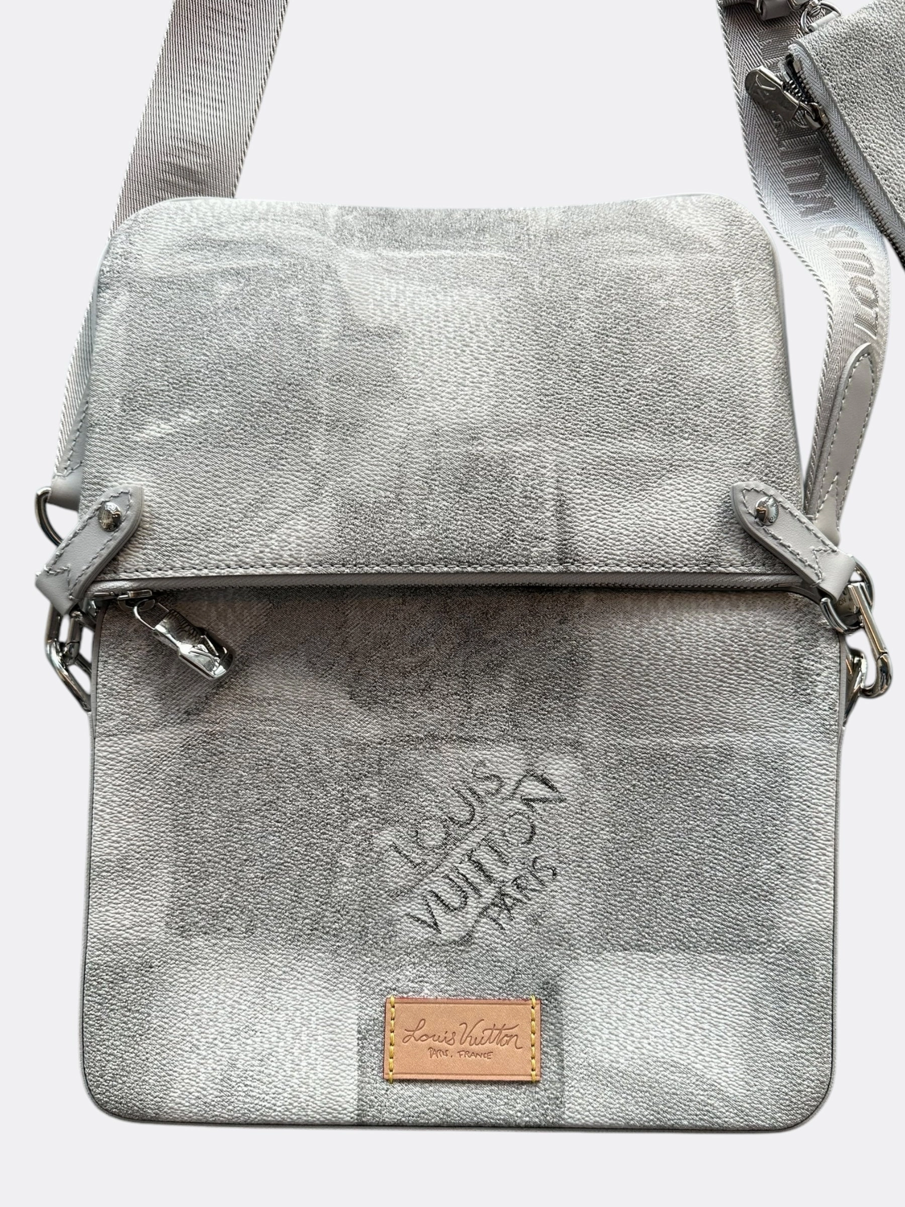 Louis Vuitton Grey Damier Salt Trio Messenger Bag