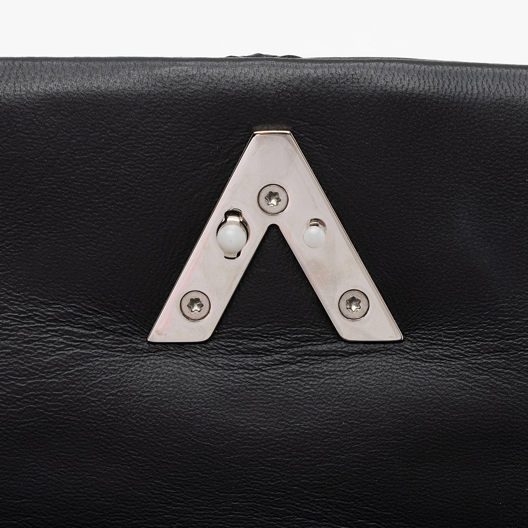 Louis Vuitton Lambskin Studded GO-14 PM Shoulder Bag (SHF-qLBOWs)