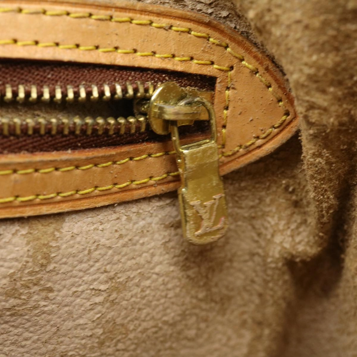 LOUIS VUITTON Monogram Bucket GM Shoulder Bag M42236 LV pt4865