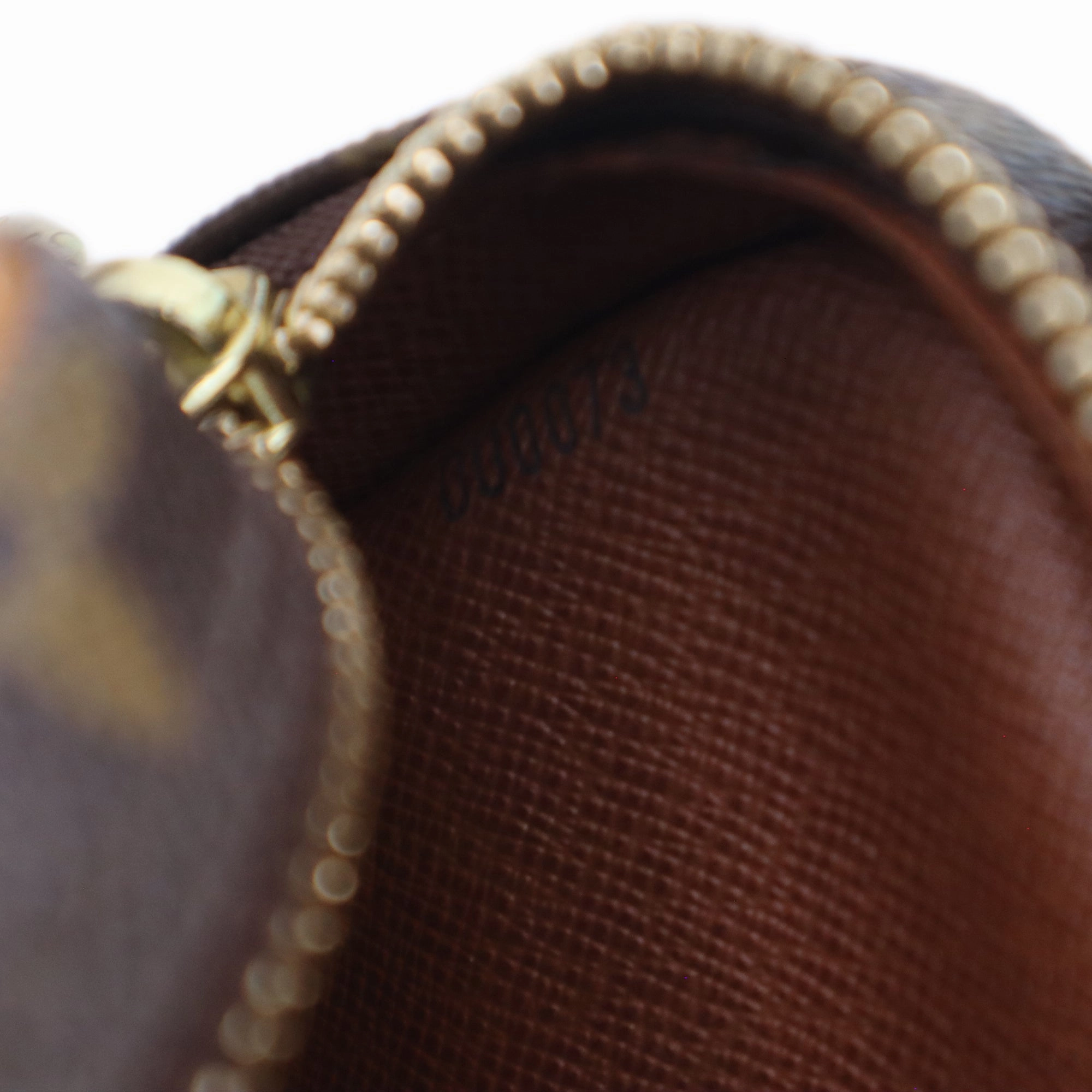 Louis Vuitton Monogram Canvas Pochette Marly Bandouliere Shoulder Bag DU0073