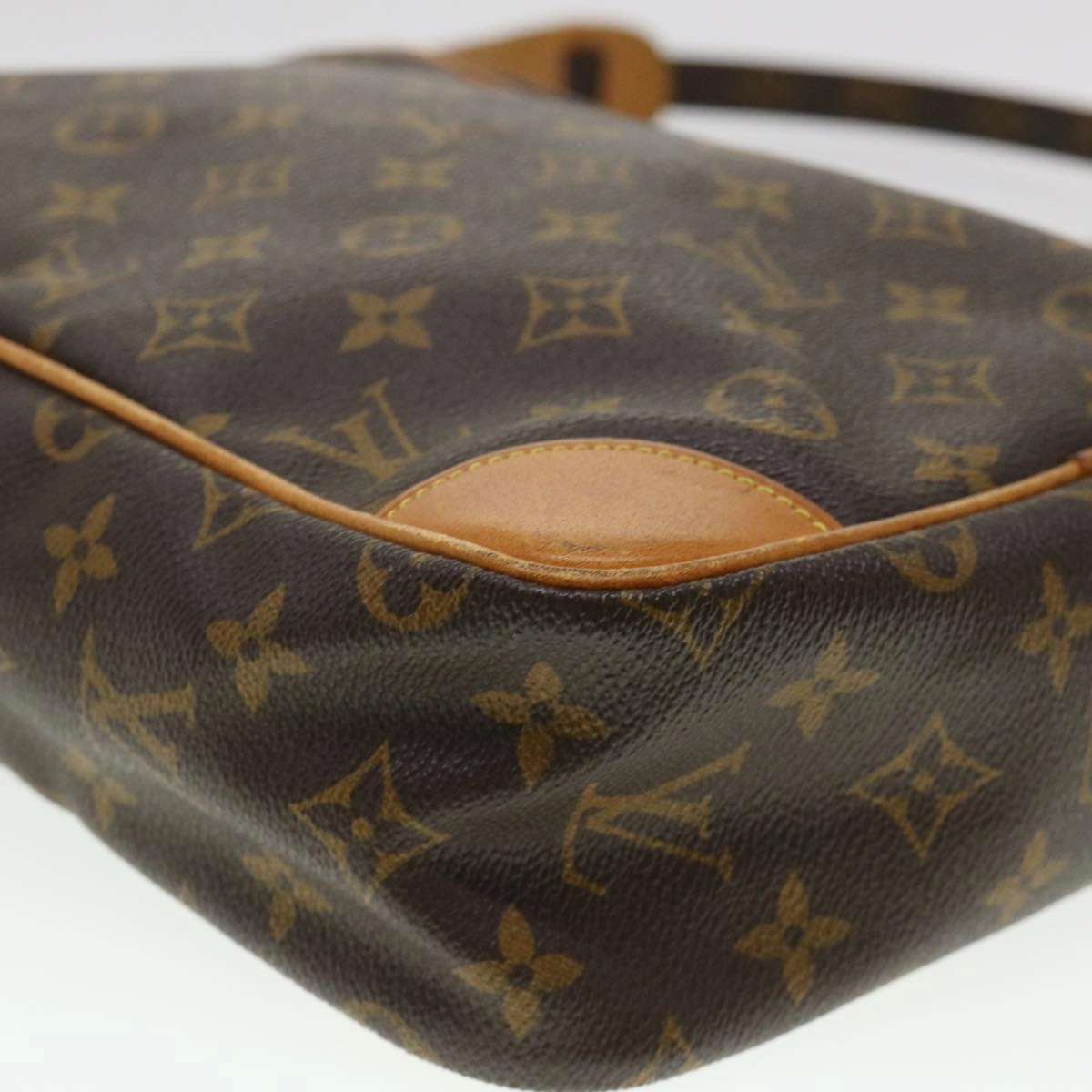 LOUIS VUITTON Monogram Danube MM Shoulder Bag M45264 LV 38871