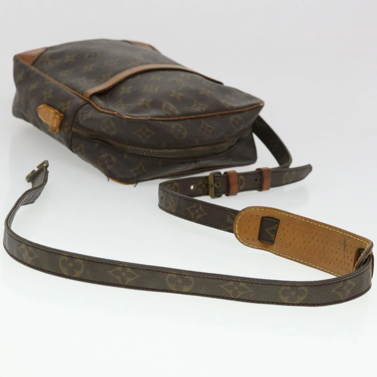 LOUIS VUITTON Monogram Danube MM Shoulder Bag M45264 LV B167