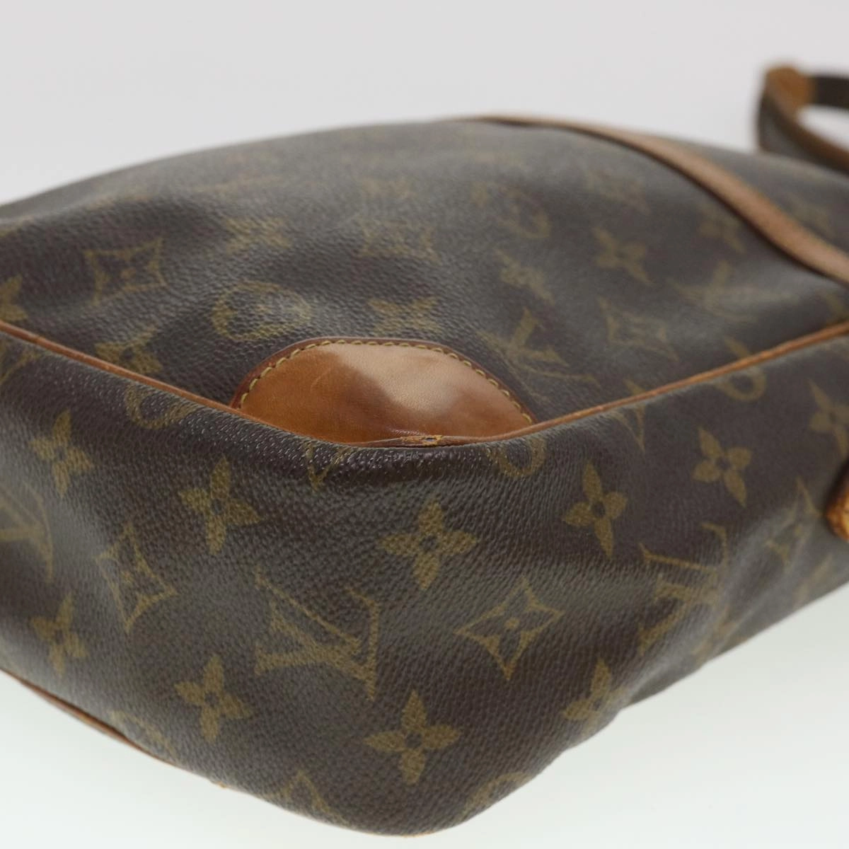 LOUIS VUITTON Monogram Danube MM Shoulder Bag M45264 LV B167