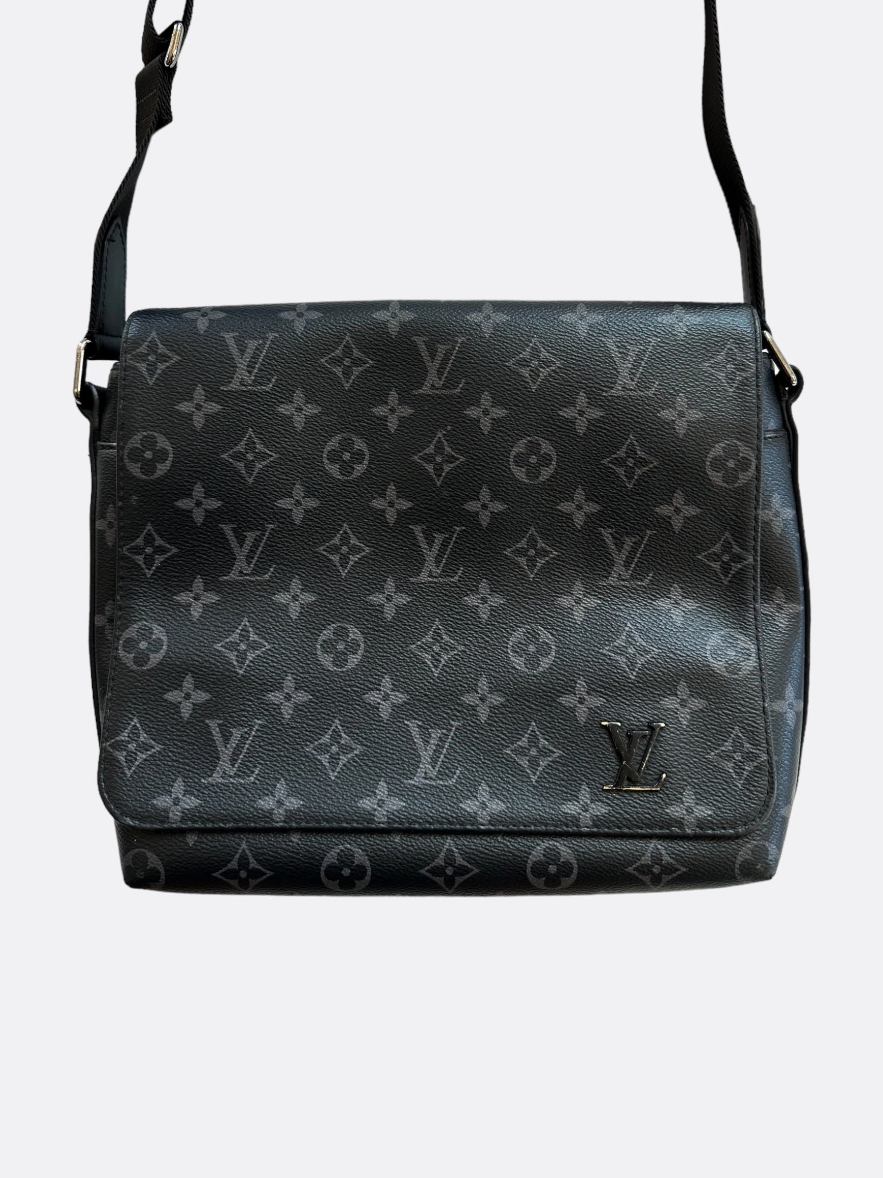 Louis Vuitton Monogram Eclipse District Messenger