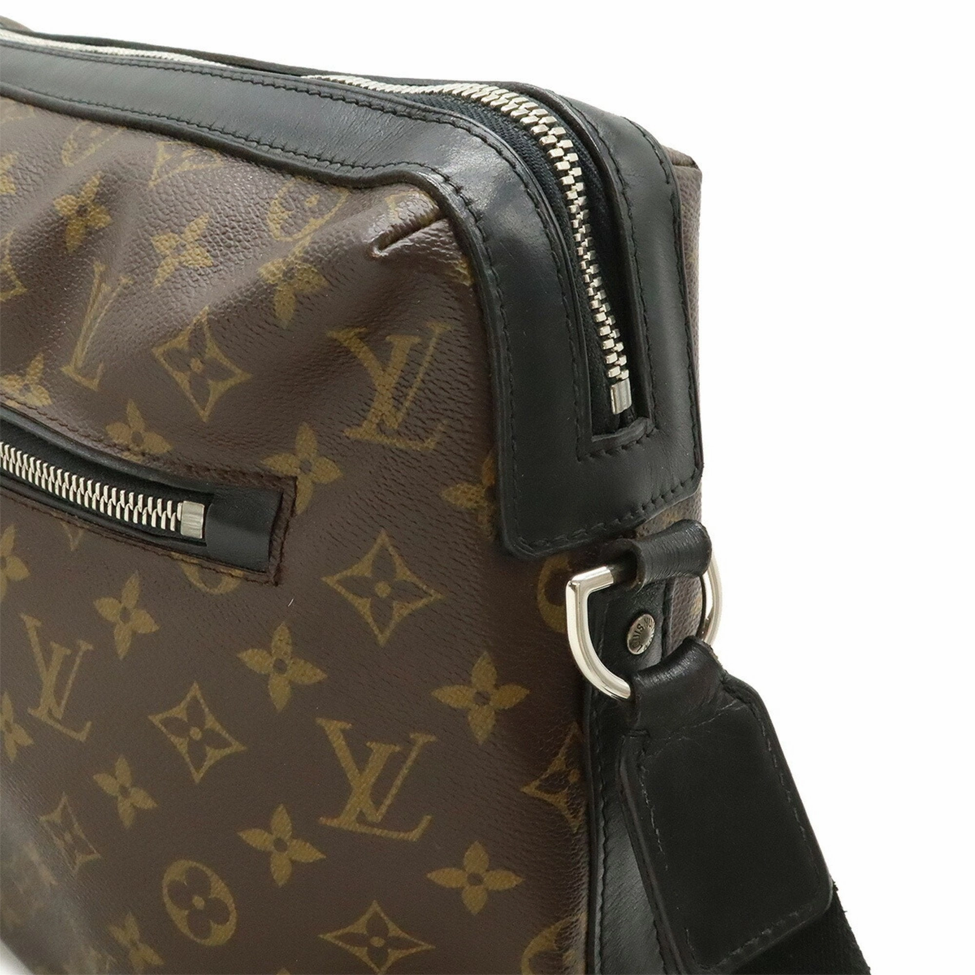 Louis Vuitton  Monogram Leather Shoulder Bag (Pre-Owned)