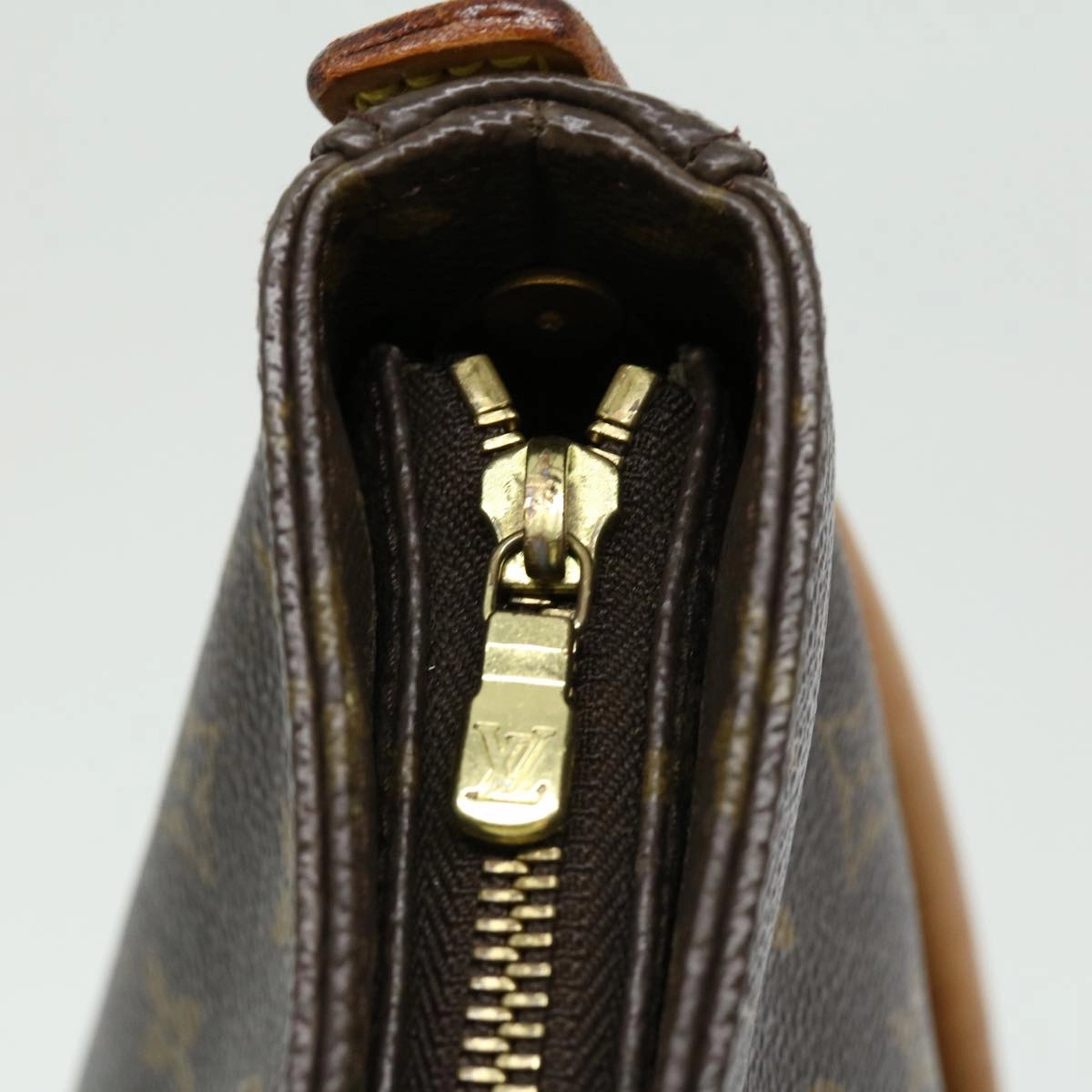 LOUIS VUITTON Monogram Looping GM Shoulder Bag M51145 30173