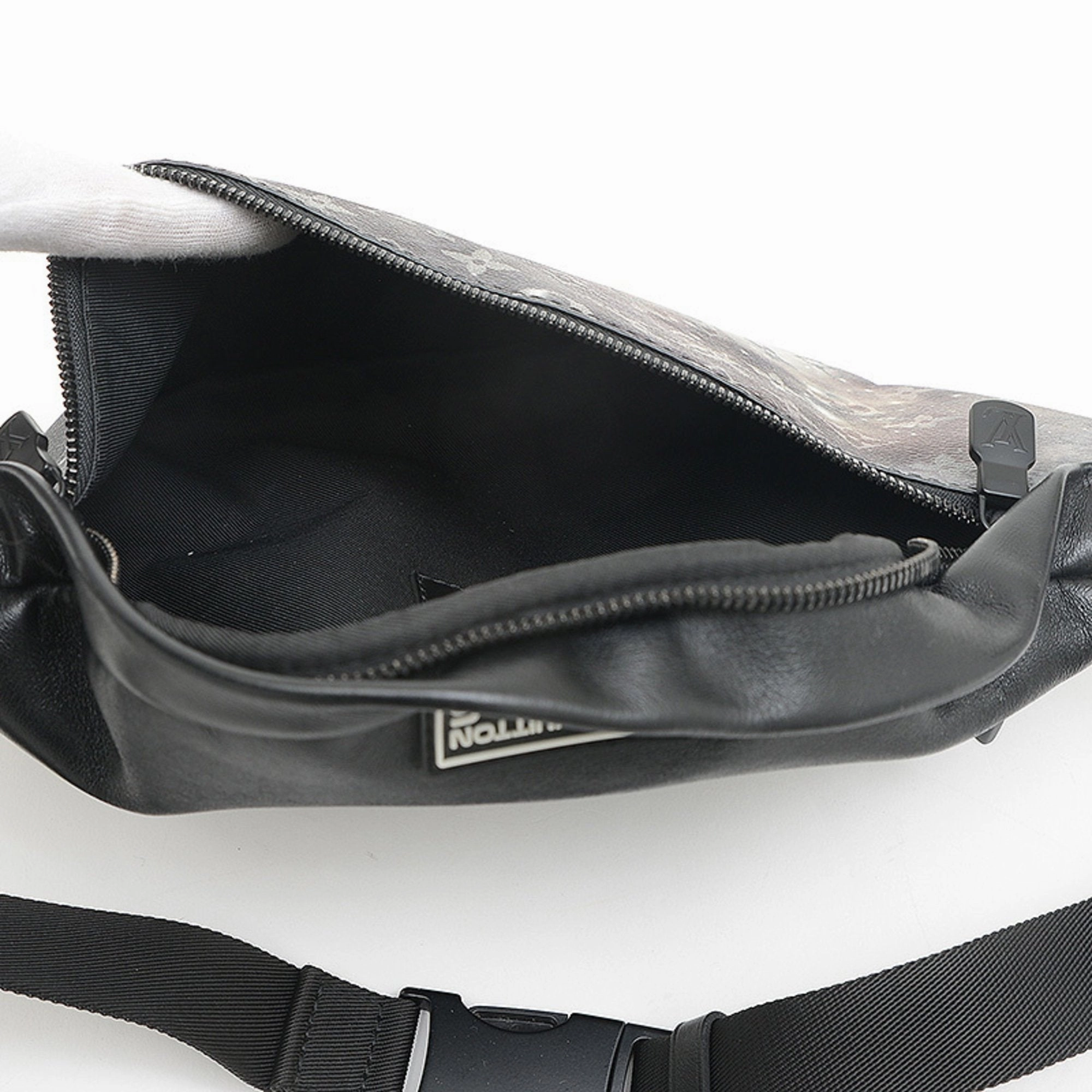 Louis Vuitton Monogram Monogram Canvas Sling Bag (Pre-Owned)