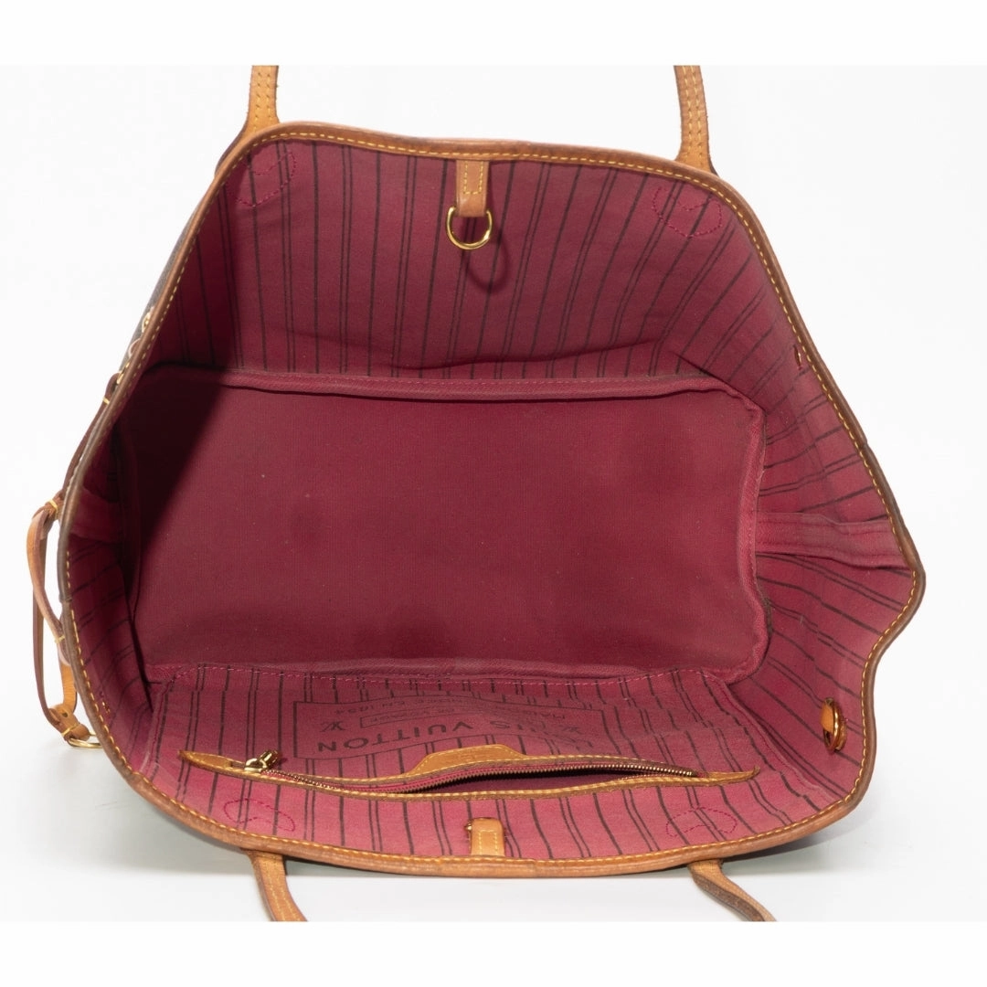 Louis Vuitton Monogram Neverfull MM tote bag