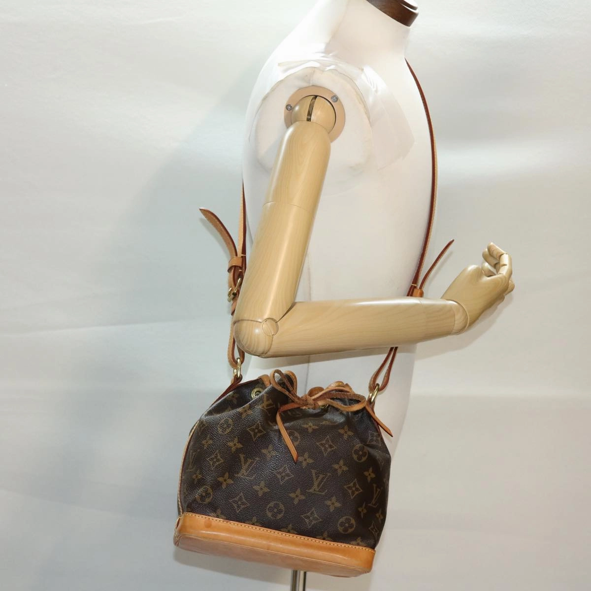 LOUIS VUITTON Monogram Noe BB Shoulder Bag M40817 LV 41134