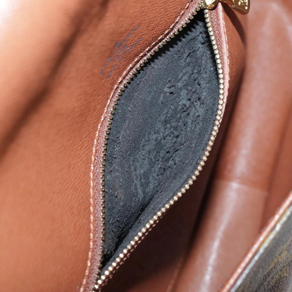 LOUIS VUITTON Monogram Saint Cloud GM Shoulder Bag M51242 LV ep6822