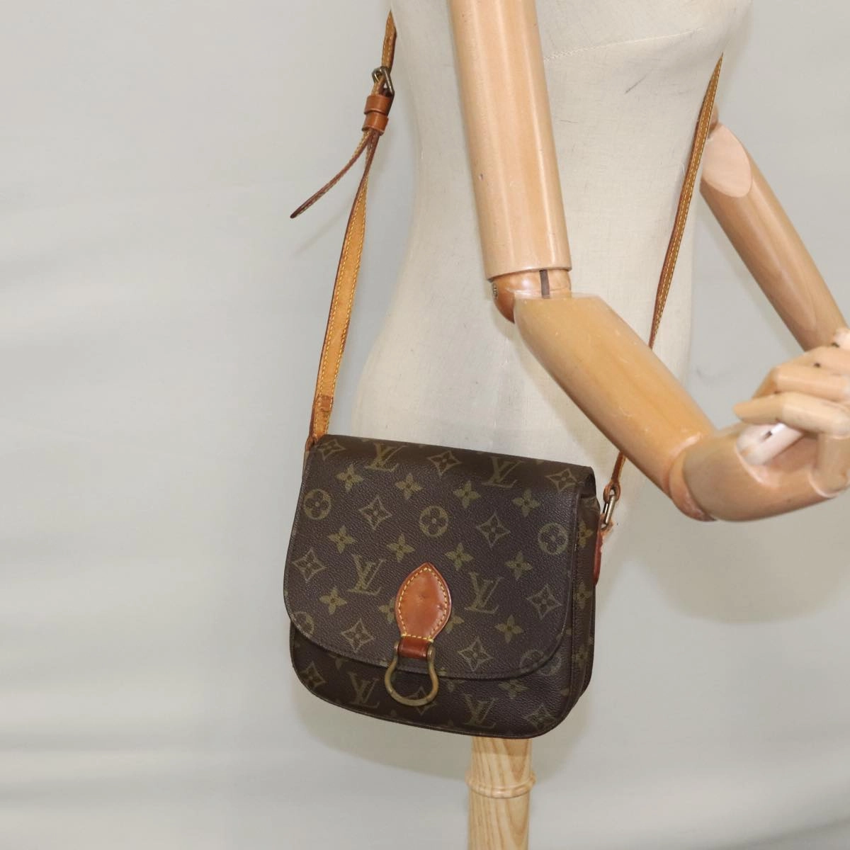 LOUIS VUITTON Monogram Saint Cloud MM Shoulder Bag M51243 LV 107134
