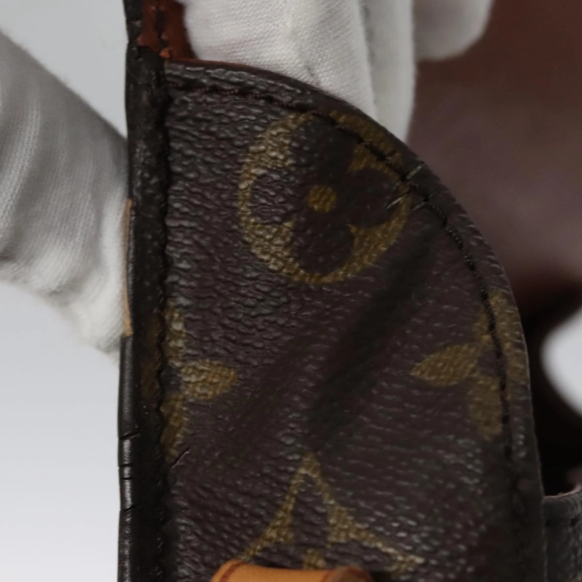 LOUIS VUITTON Monogram Saint Cloud MM Shoulder Bag M51243 LV 107135