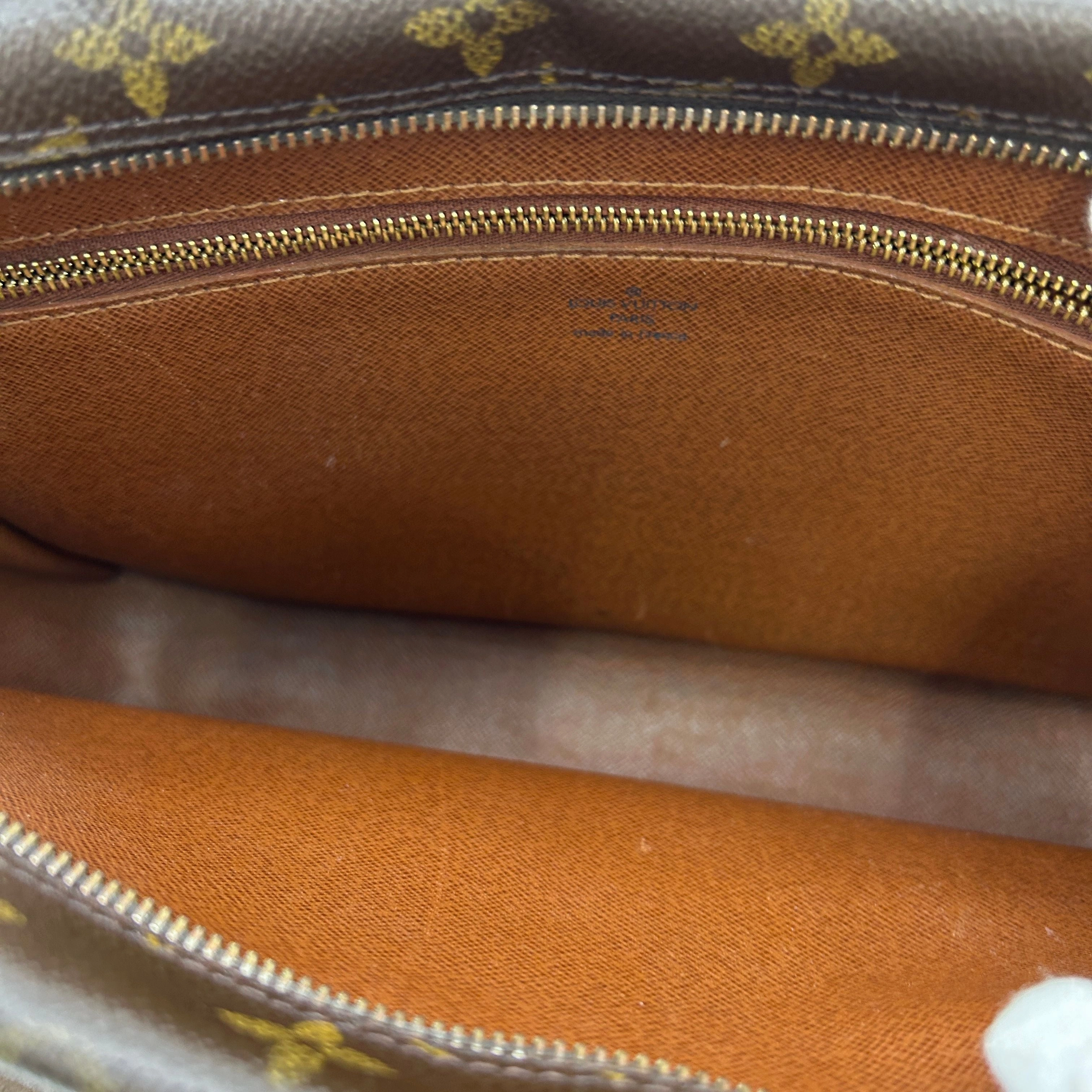 LOUIS VUITTON Monogram Trocadero 30 Shoulder Bag CNbwz10256