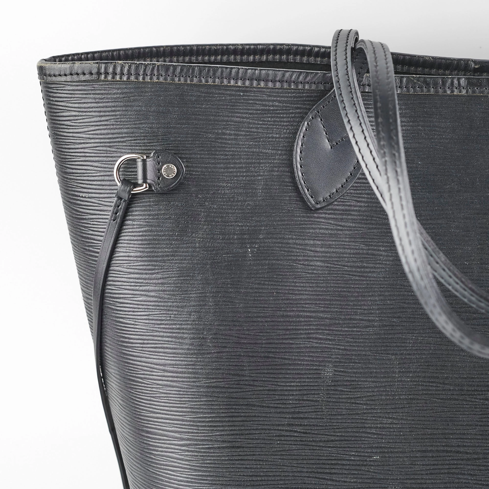 Louis Vuitton Neverfull MM Epi Black