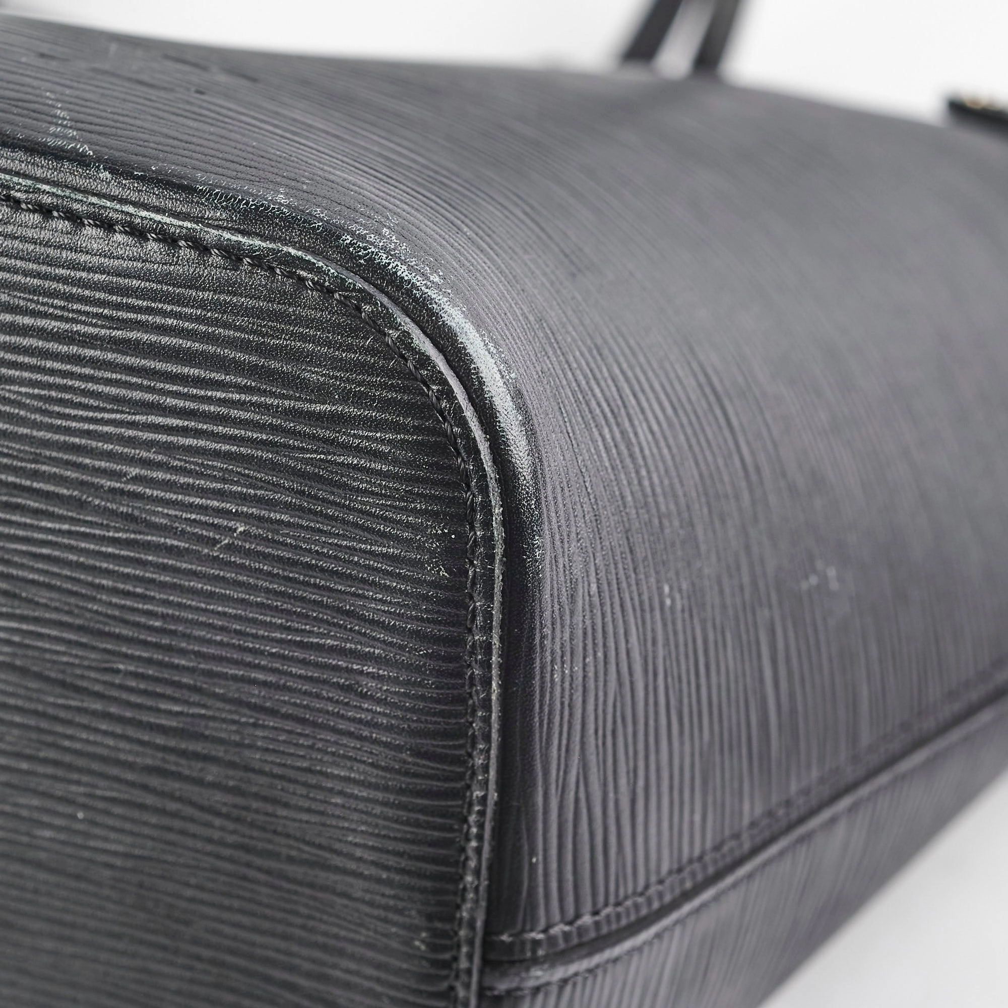Louis Vuitton Neverfull MM Epi Black