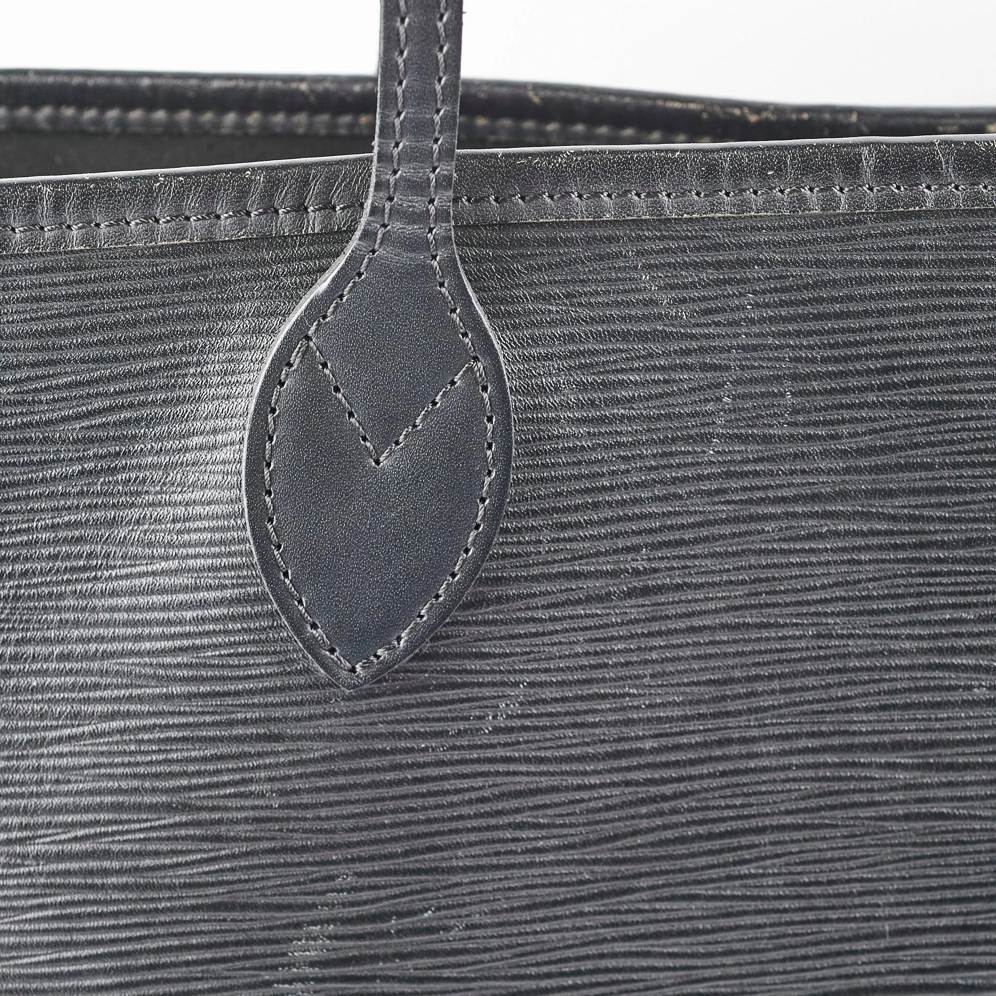 Louis Vuitton Neverfull MM Epi Black