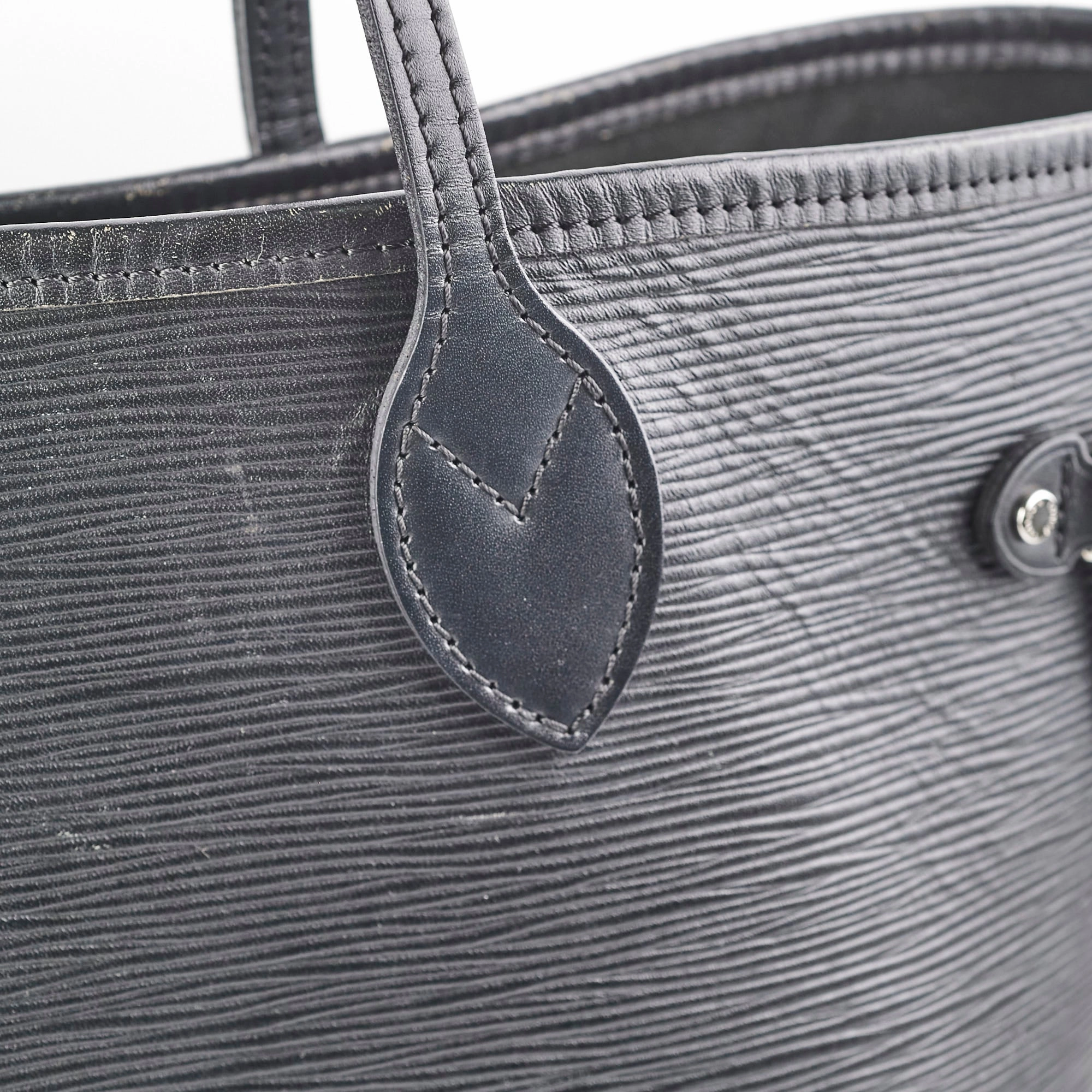 Louis Vuitton Neverfull MM Epi Black