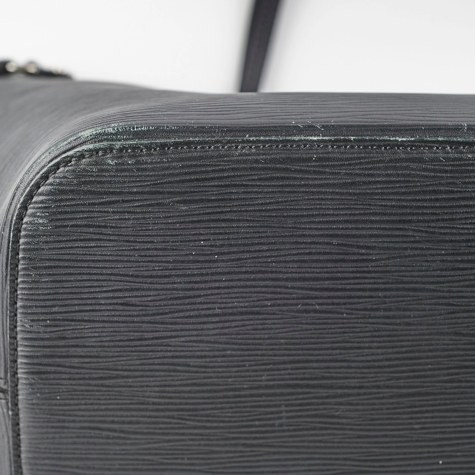 Louis Vuitton Neverfull MM Epi Black