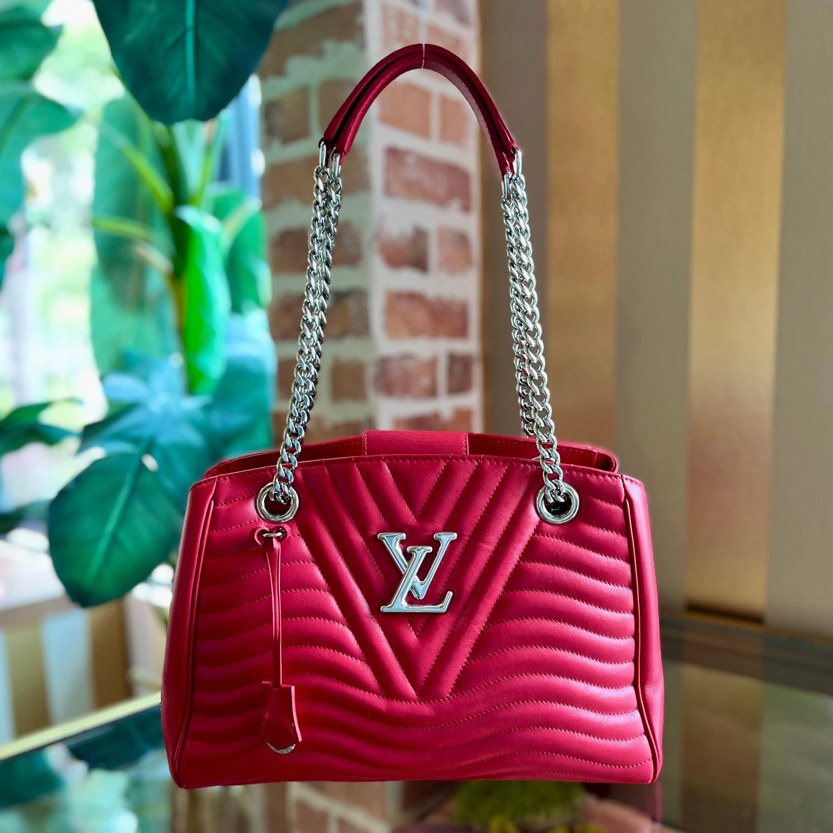 LOUIS VUITTON New Wave Red Leather Chain Tote Bag