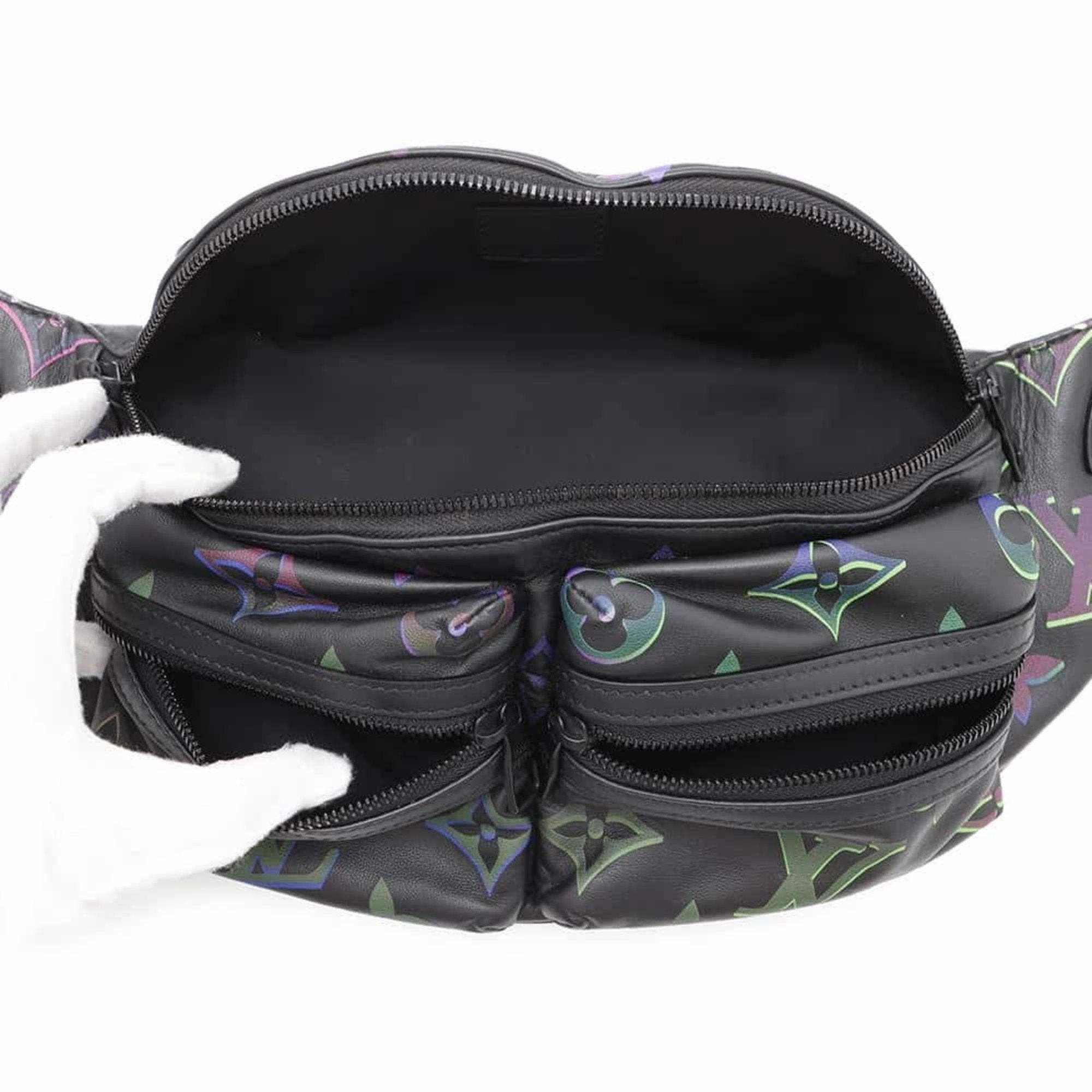 Louis Vuitton Noir Fanny Pack Sling Bag (Pre-Owned)