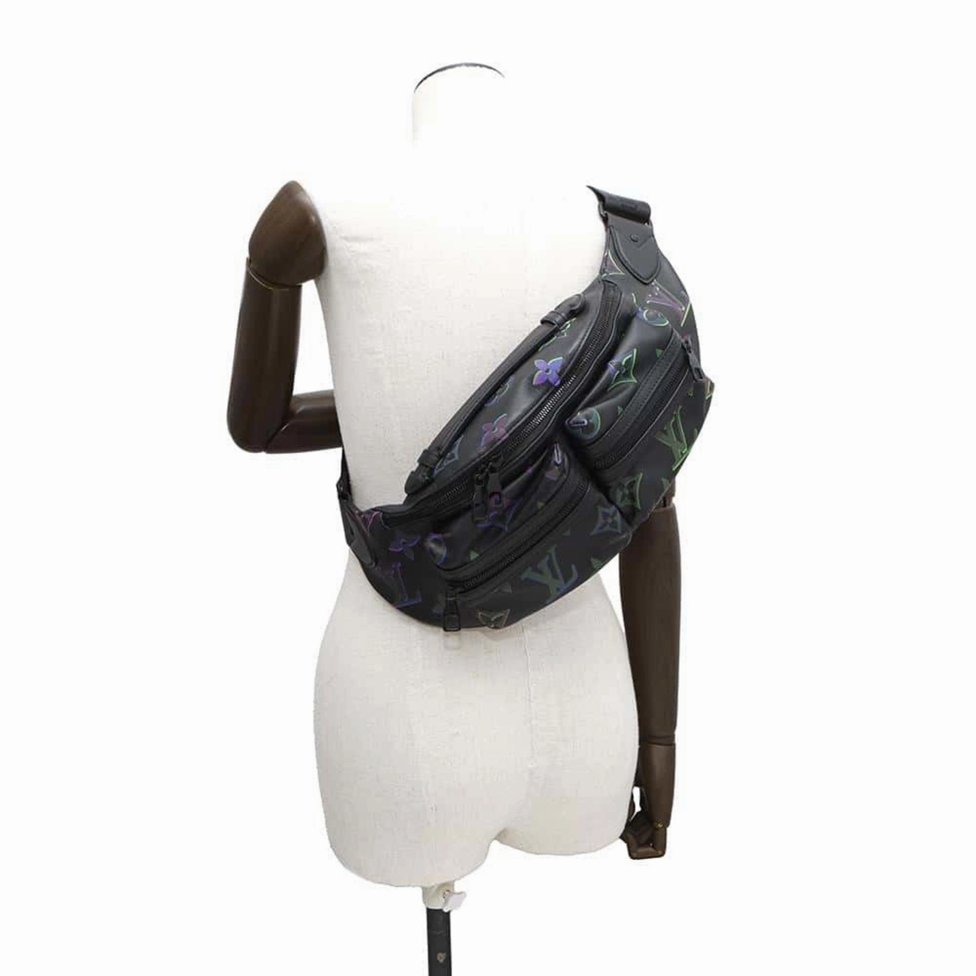 Louis Vuitton Noir Fanny Pack Sling Bag (Pre-Owned)