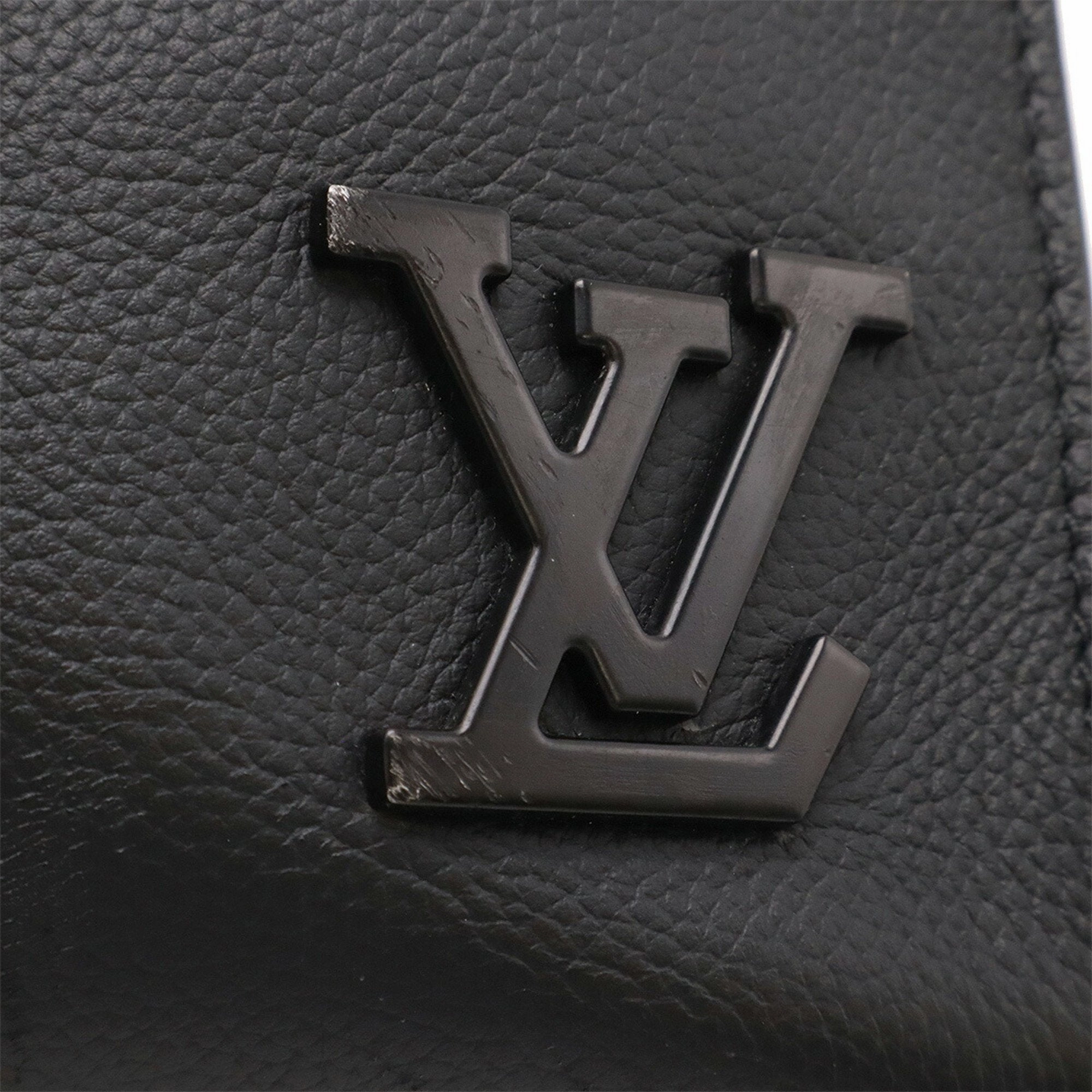 Louis Vuitton Noir Leather Tote Bag (Pre-Owned)