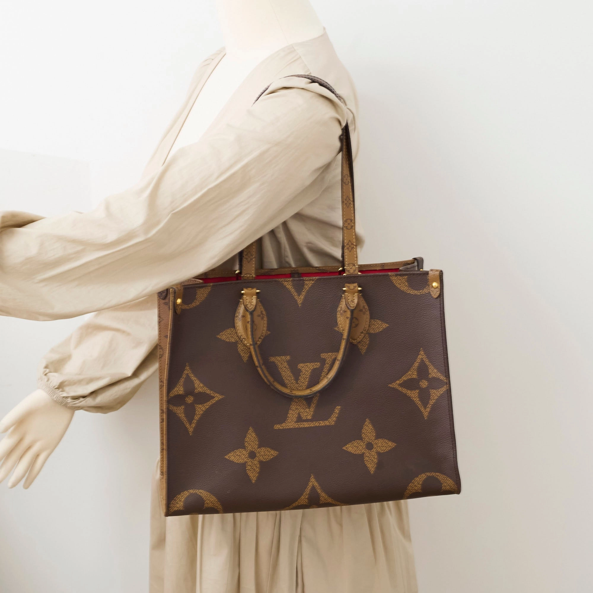 Louis Vuitton On The  Go MM Monogram
