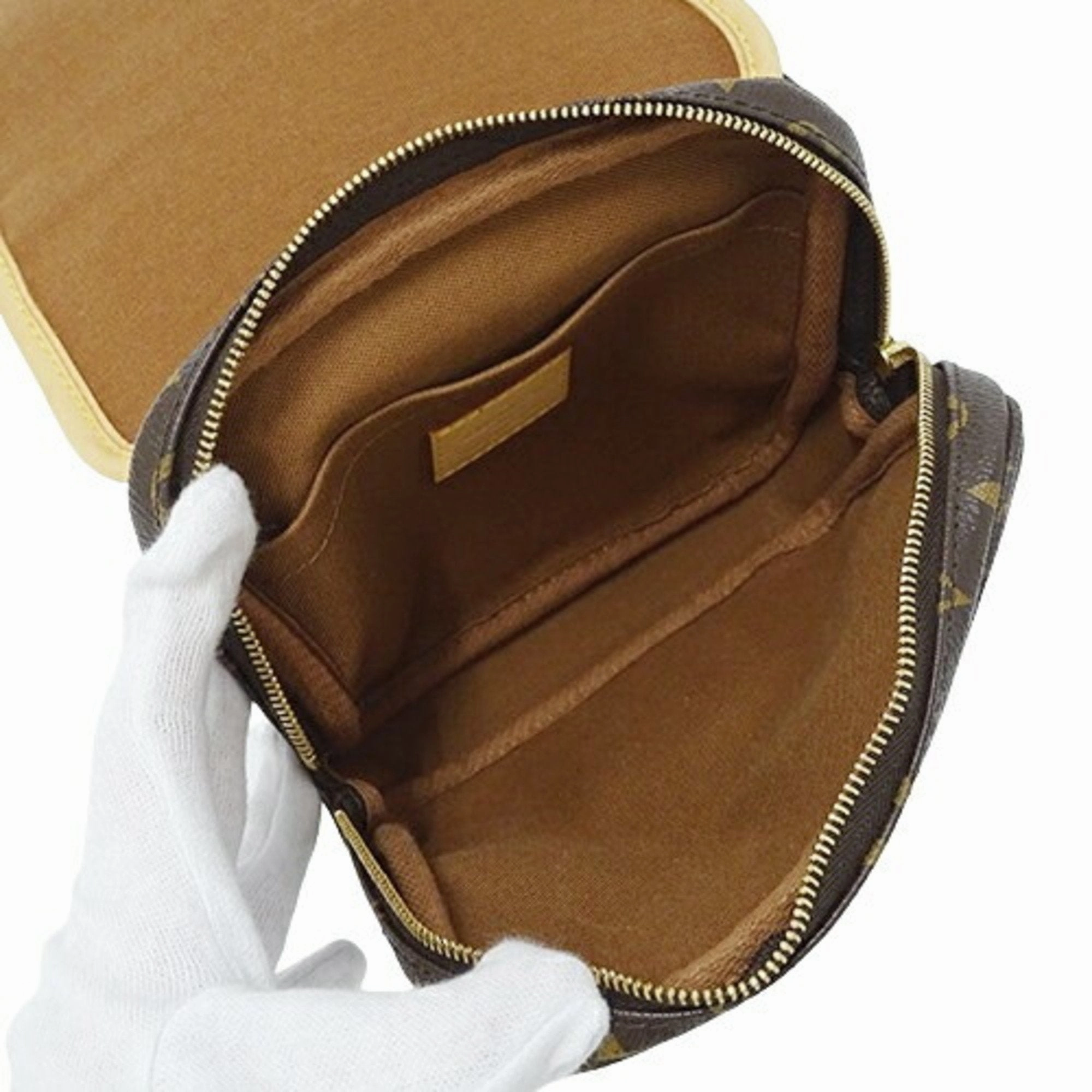 Louis Vuitton  Pouch Sling Bag (Pre-Owned)