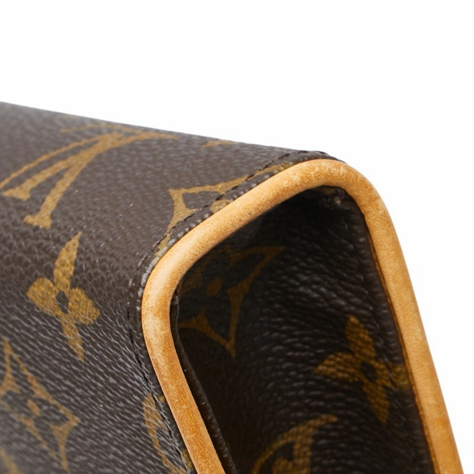 Louis Vuitton Pvc Leather Pochette Sling Bag (Pre-Owned)